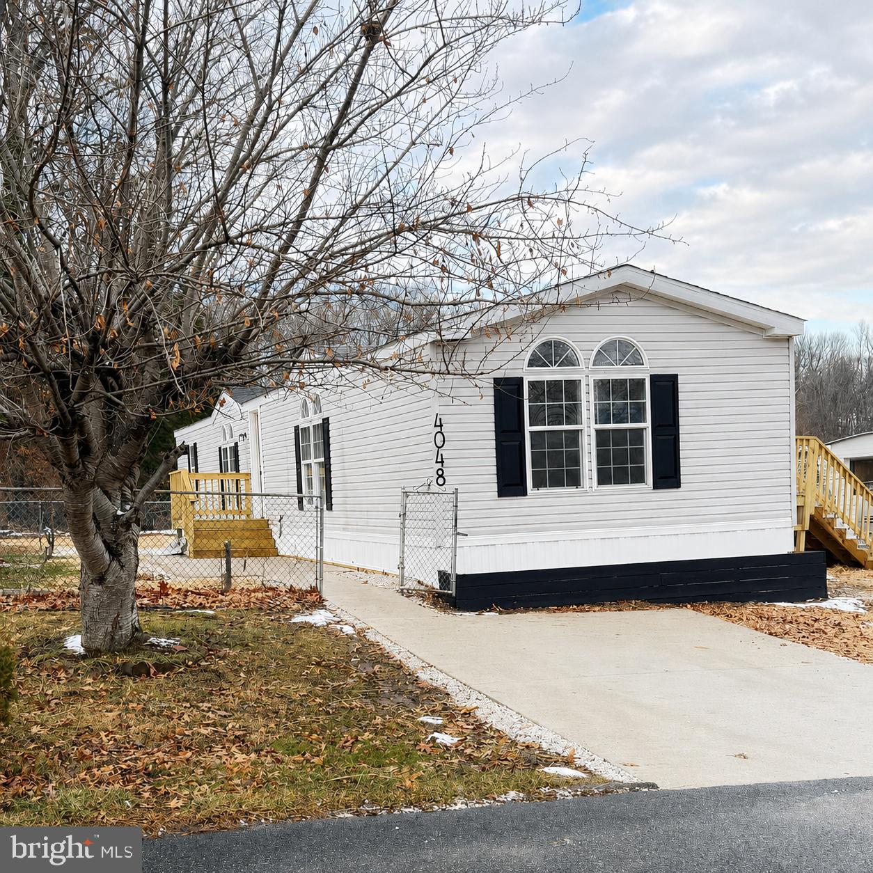 This beautifully updated 2-bedroom, 2-full bath home offers modern finishes and a bright, open feel throughout. 1,280 sq ft and move in ready.  Enjoy a stylish, spacious eat-in kitchen featuring all-new stainless-steel appliances, including a washer and dryer, perfect for everyday convenience. The home also has upgraded lighting and flooring throughout.