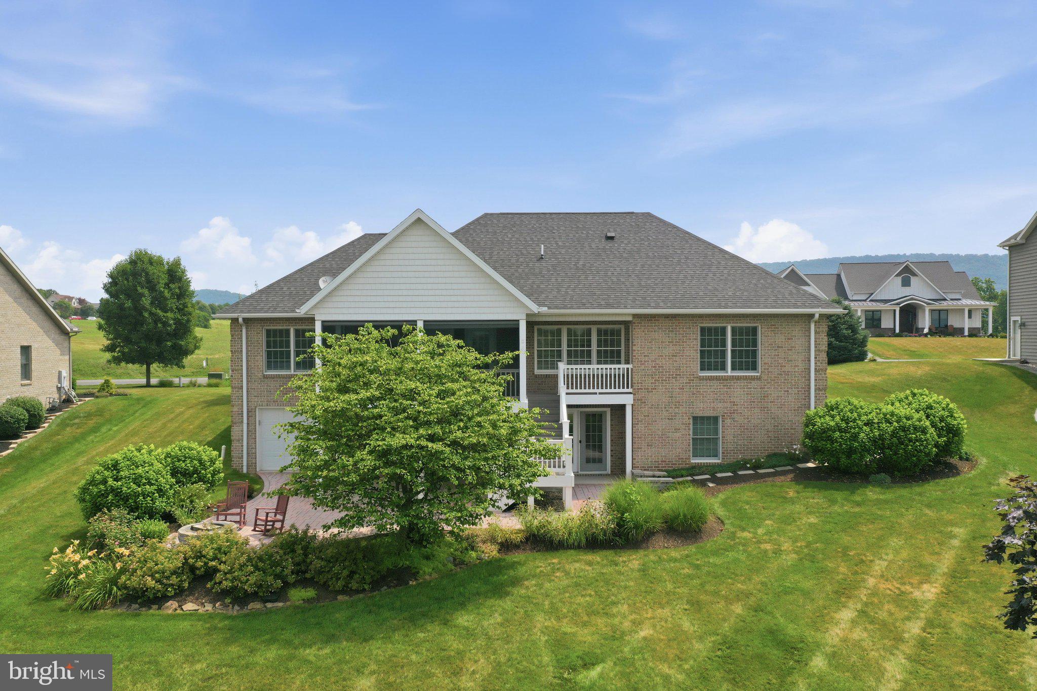 PENN NATIONAL GOLF COURSE COMMUNITY - Residential