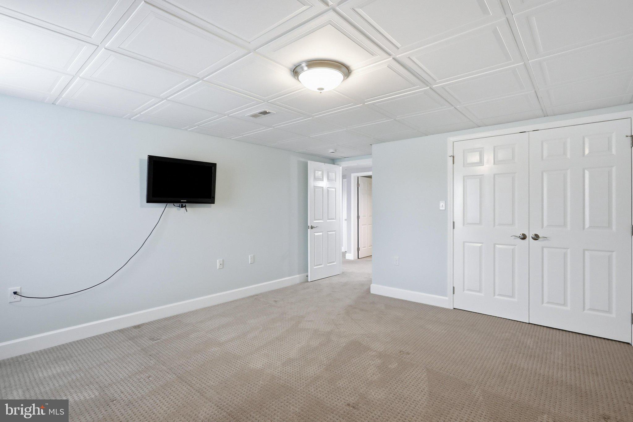 PENN NATIONAL GOLF COURSE COMMUNITY - Residential