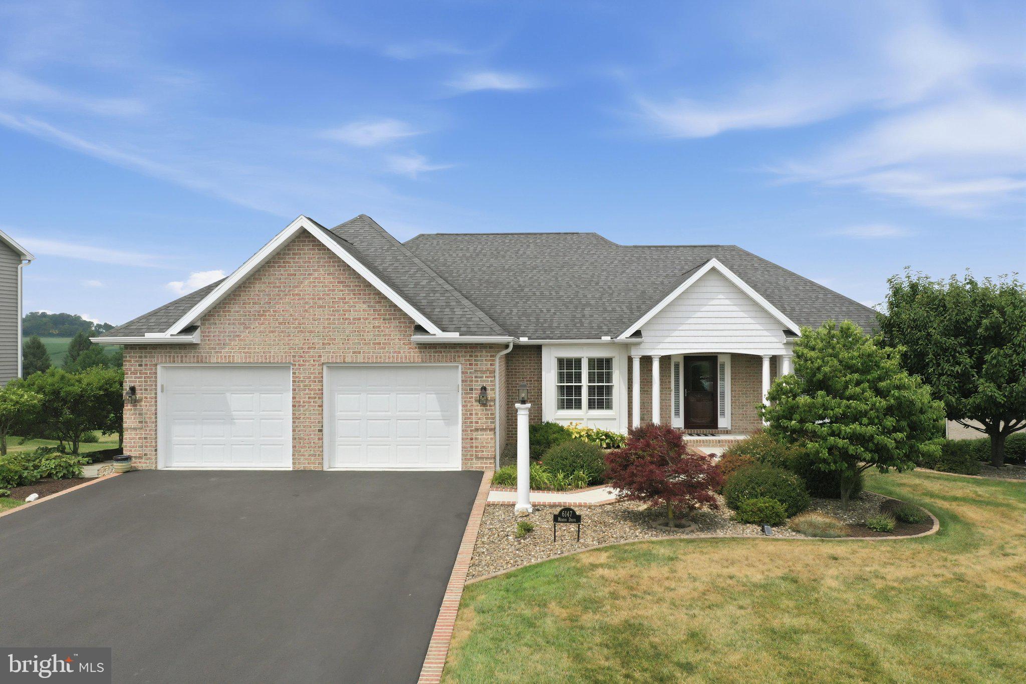 PENN NATIONAL GOLF COURSE COMMUNITY - Residential