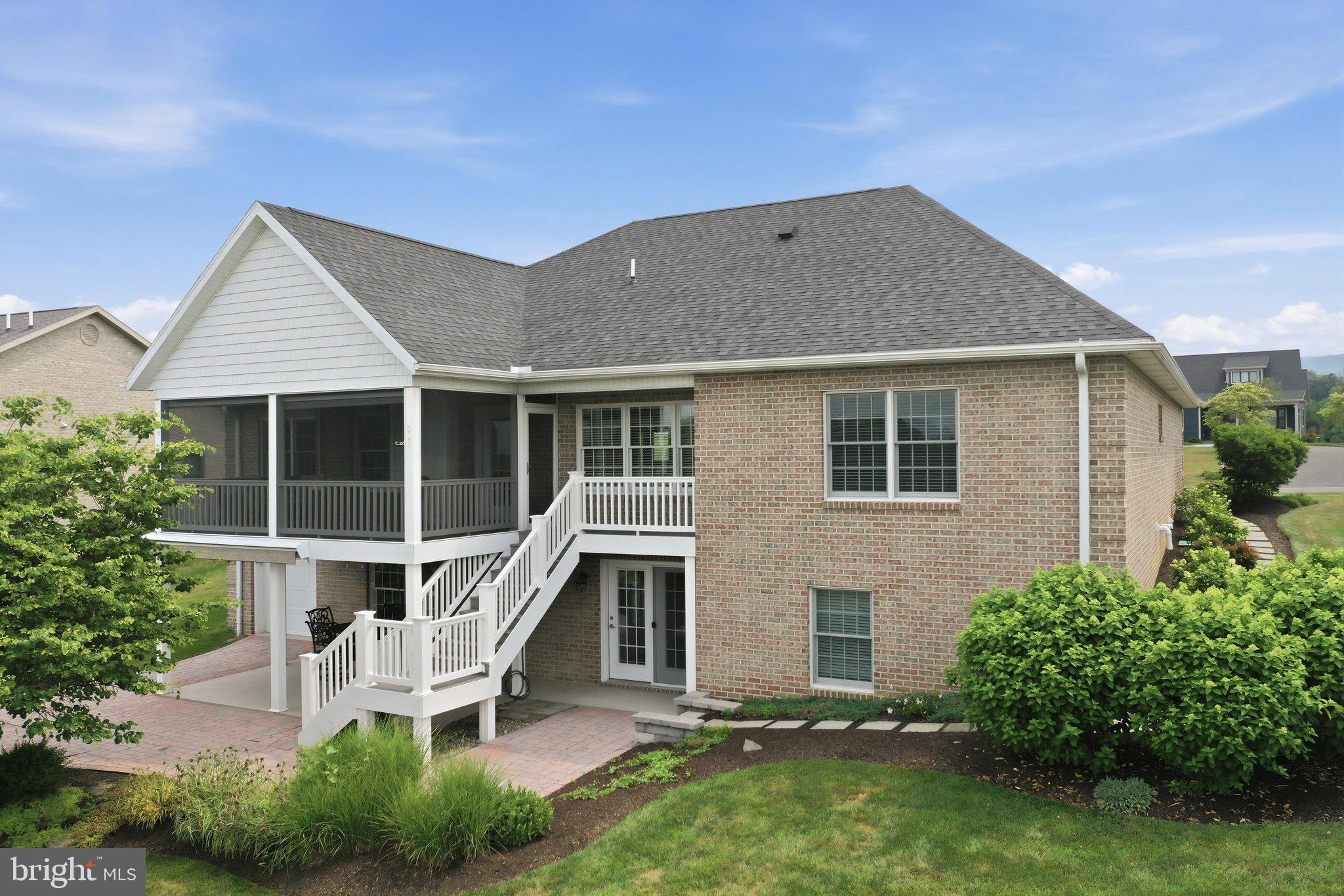 PENN NATIONAL GOLF COURSE COMMUNITY - Residential