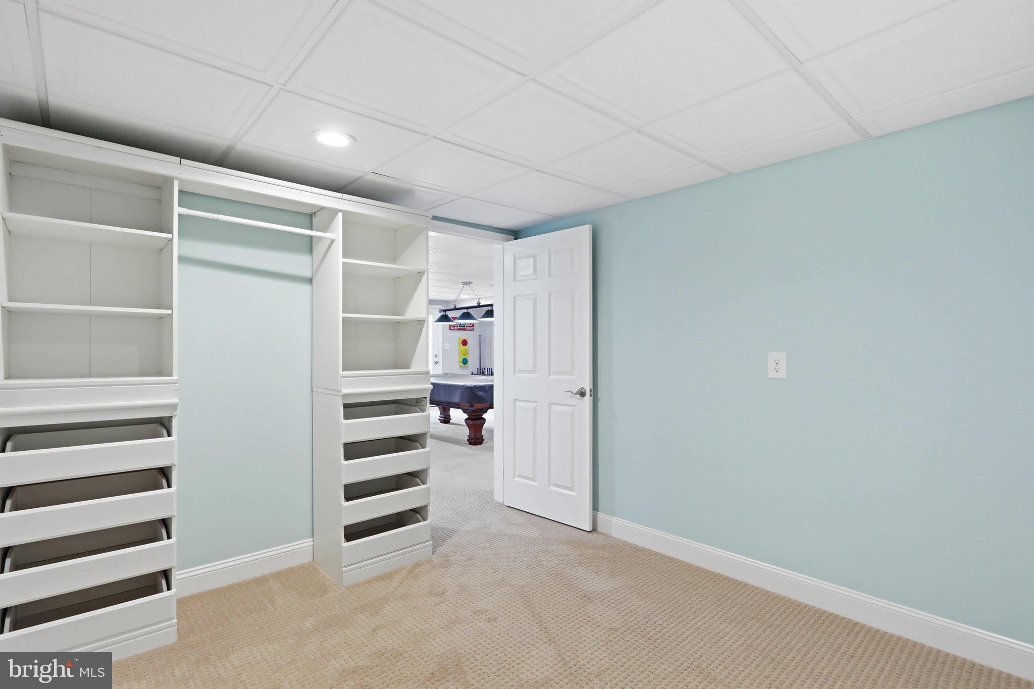 PENN NATIONAL GOLF COURSE COMMUNITY - Residential
