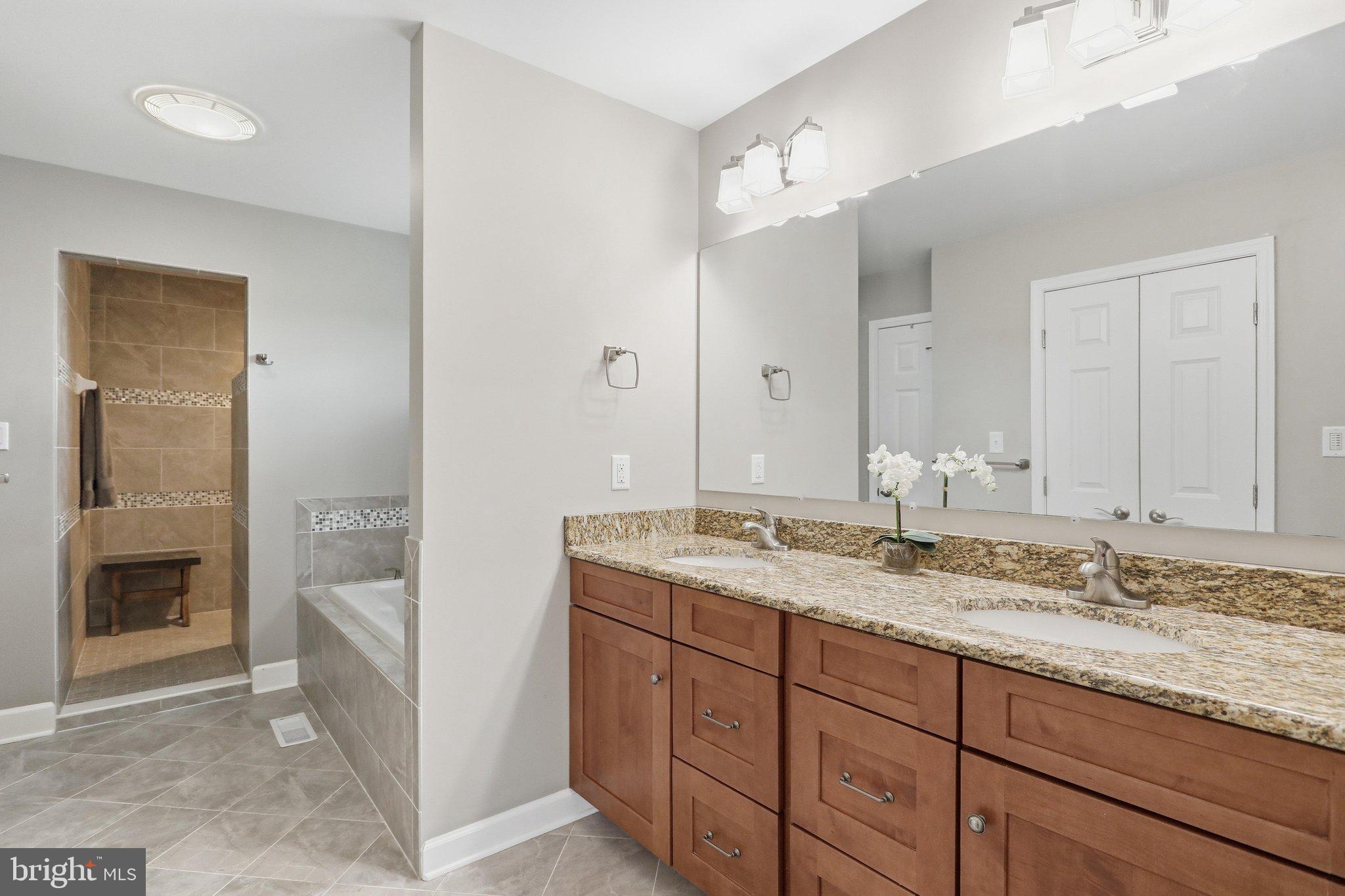 PENN NATIONAL GOLF COURSE COMMUNITY - Residential