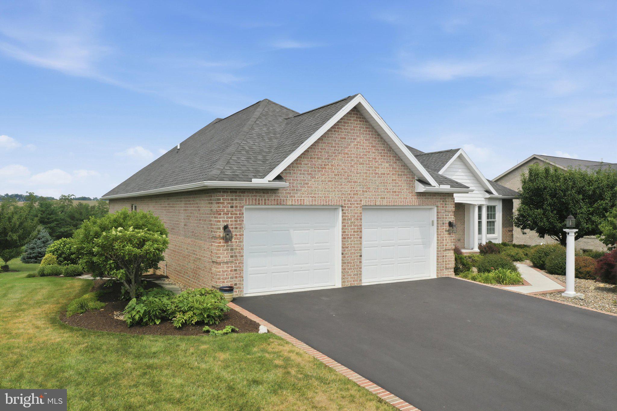 PENN NATIONAL GOLF COURSE COMMUNITY - Residential