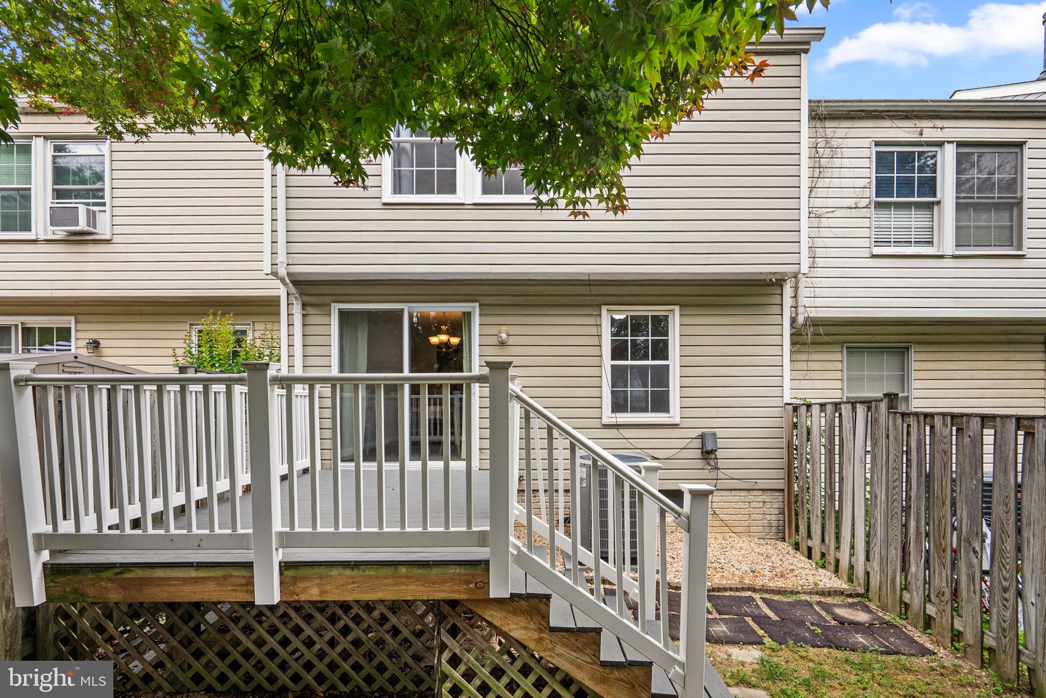 BRIGHTFIELD - Residential