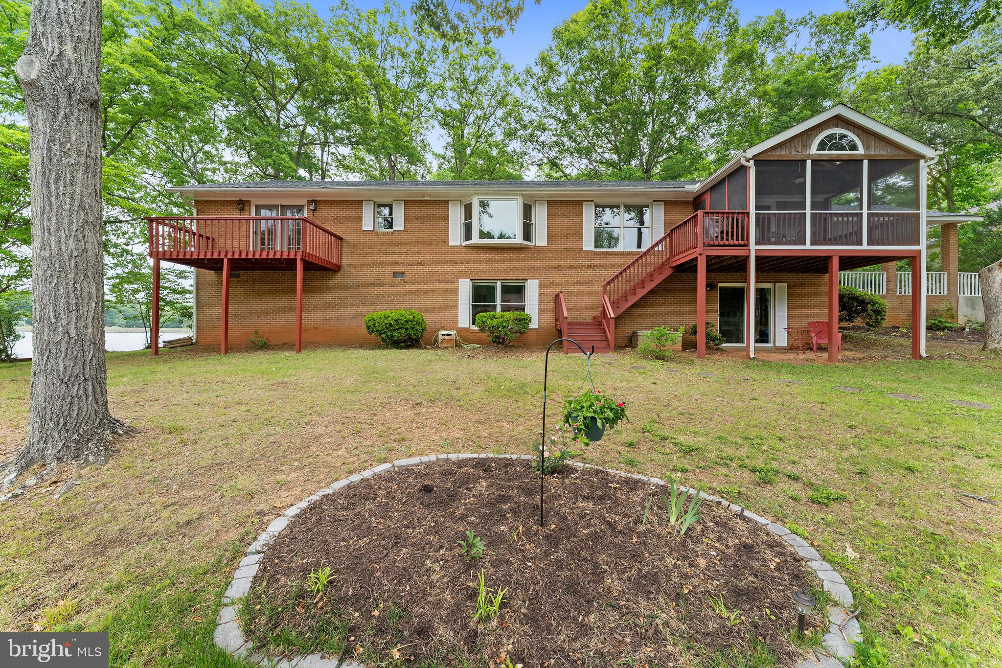 LAKE OF THE WOODS - Residential