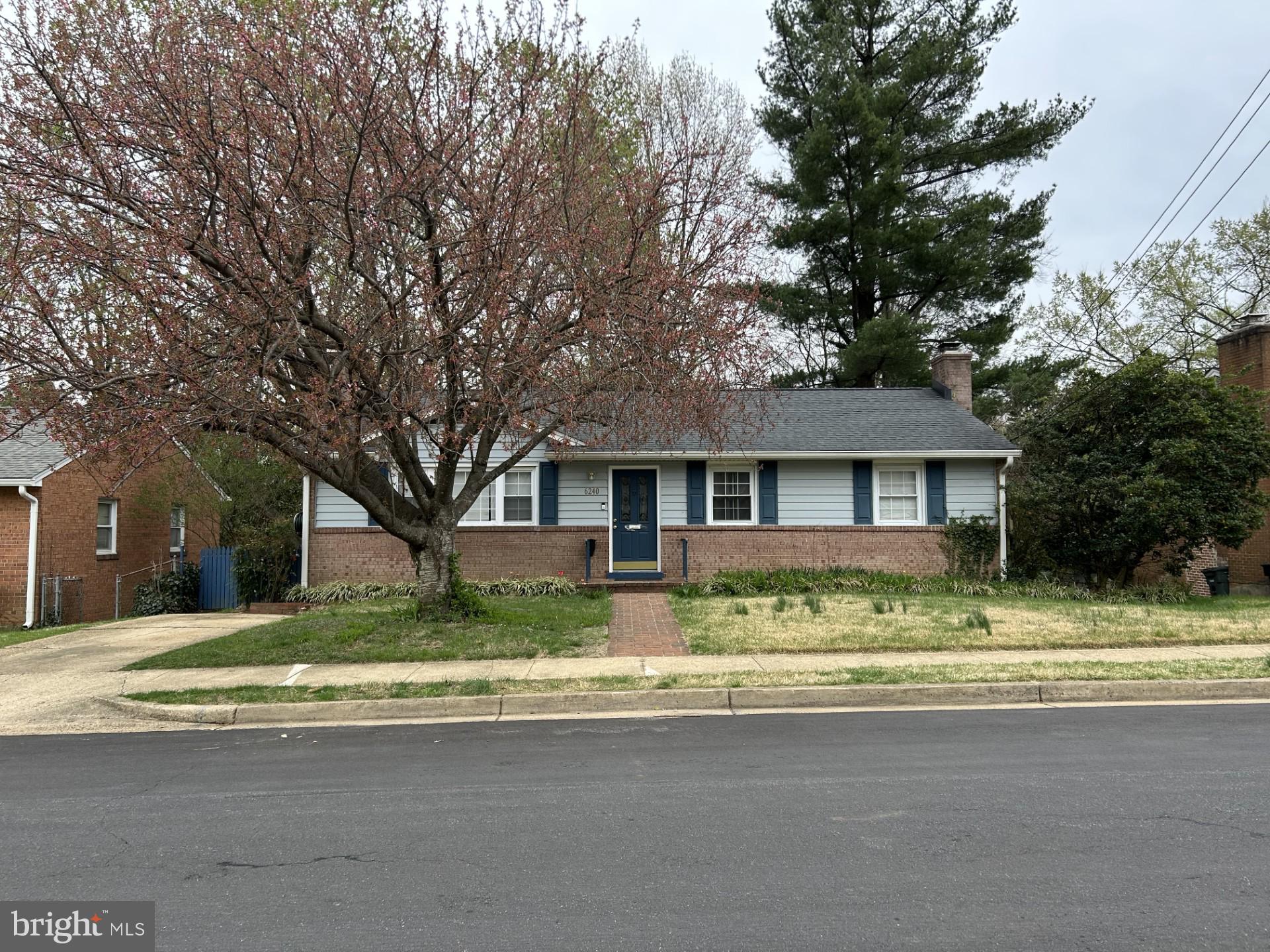 MADISON MANOR - Residential