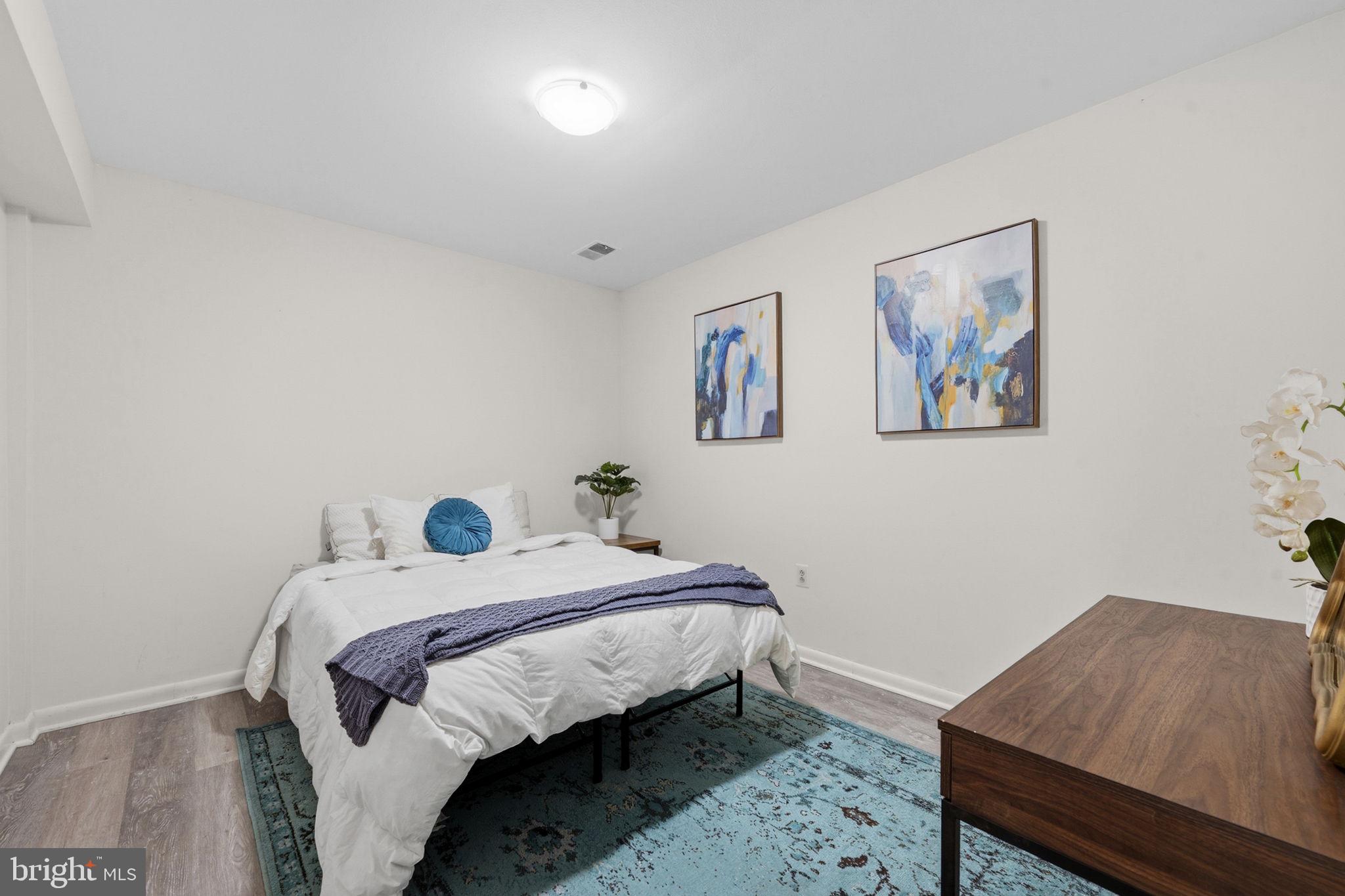 PINEWOOD GREENS - Residential