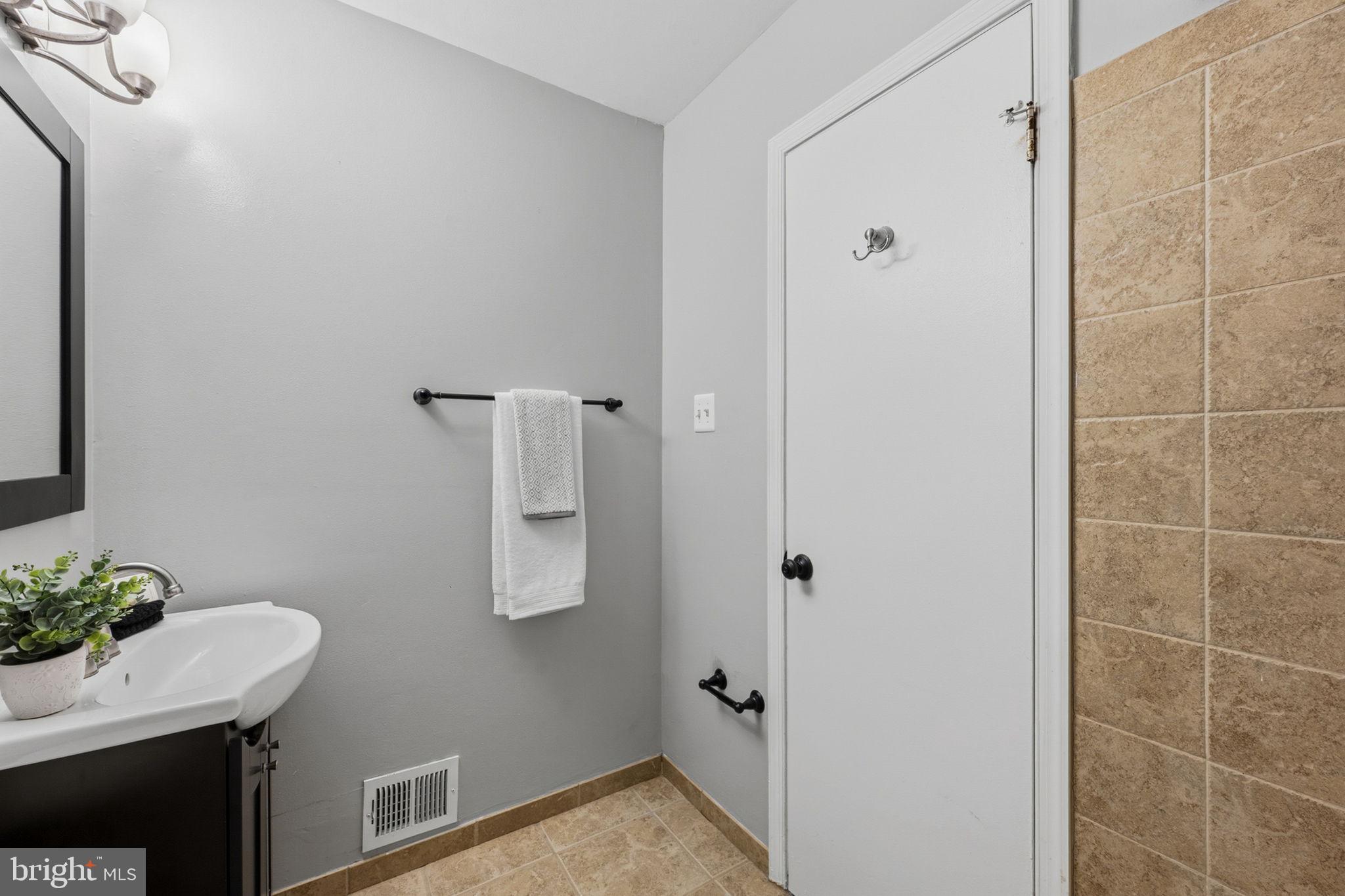 PINEWOOD GREENS - Residential