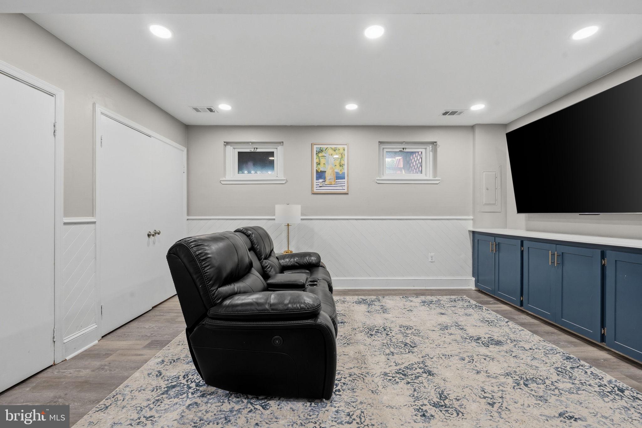 PINEWOOD GREENS - Residential