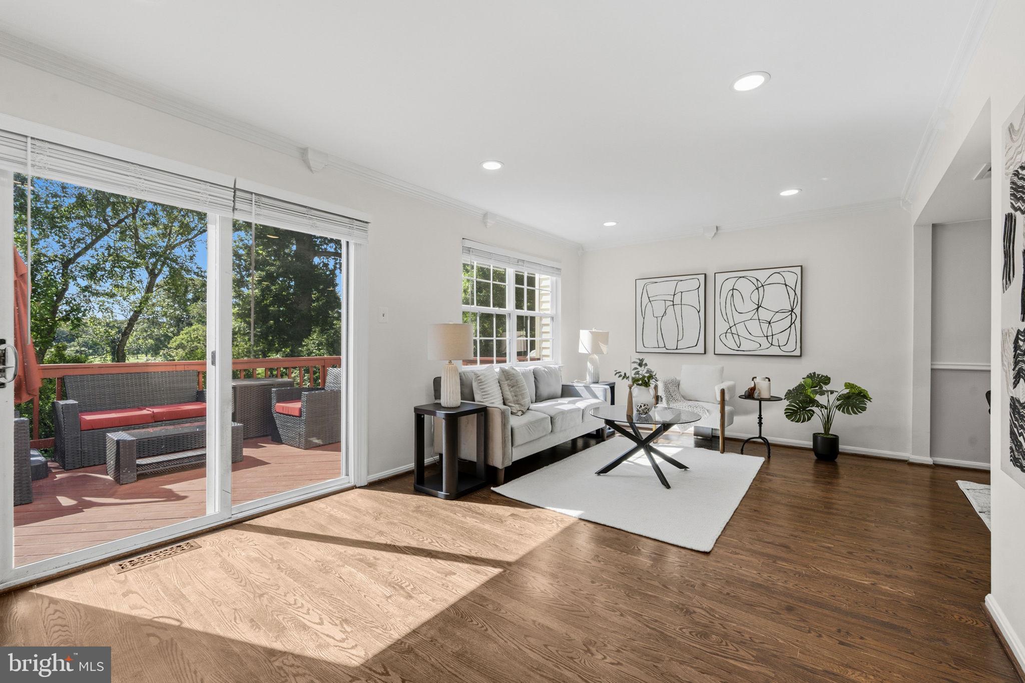 PINEWOOD GREENS - Residential