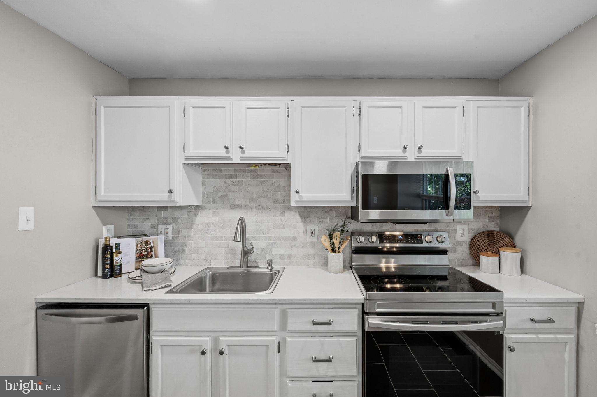 PINEWOOD GREENS - Residential
