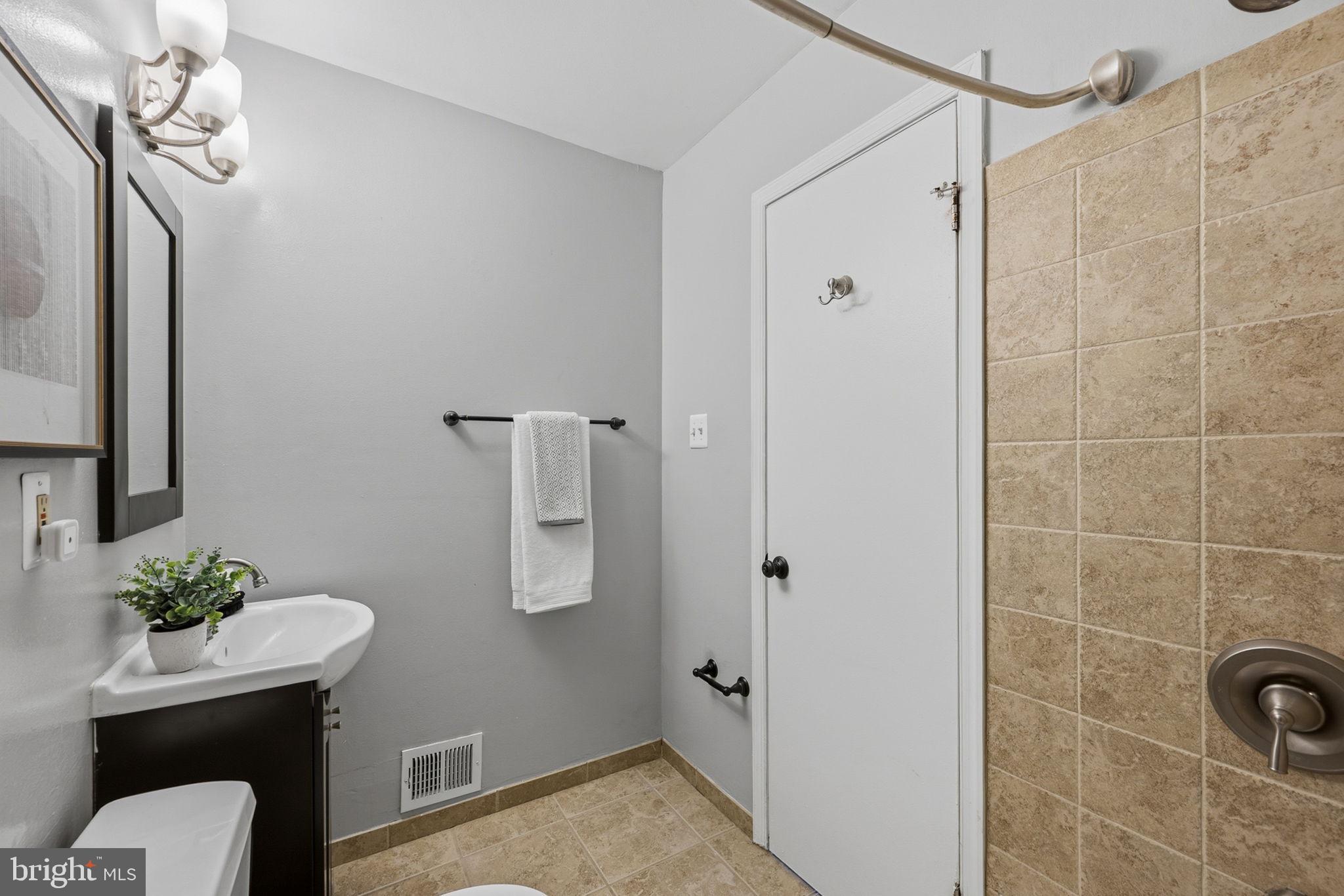 PINEWOOD GREENS - Residential