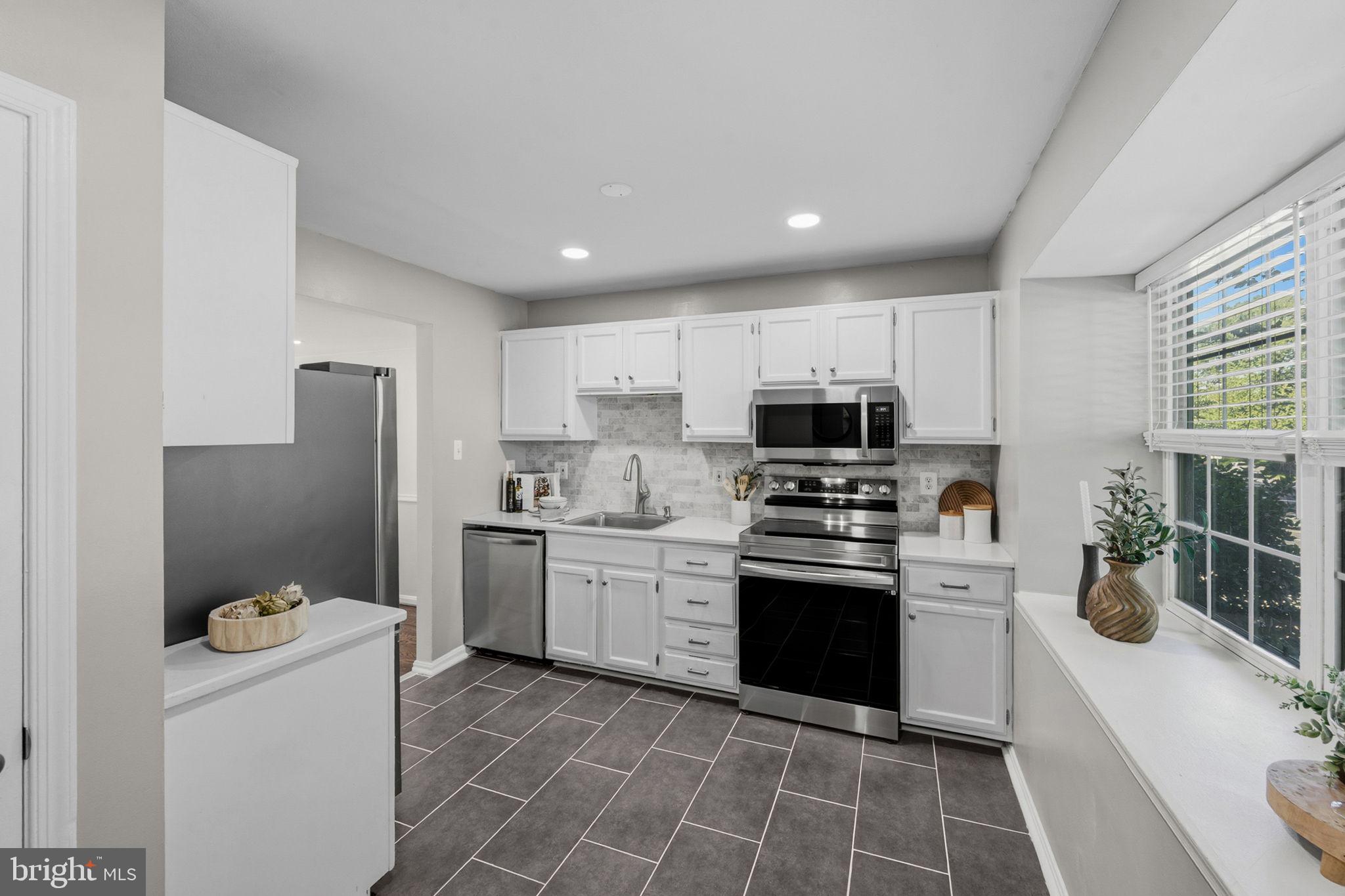 PINEWOOD GREENS - Residential