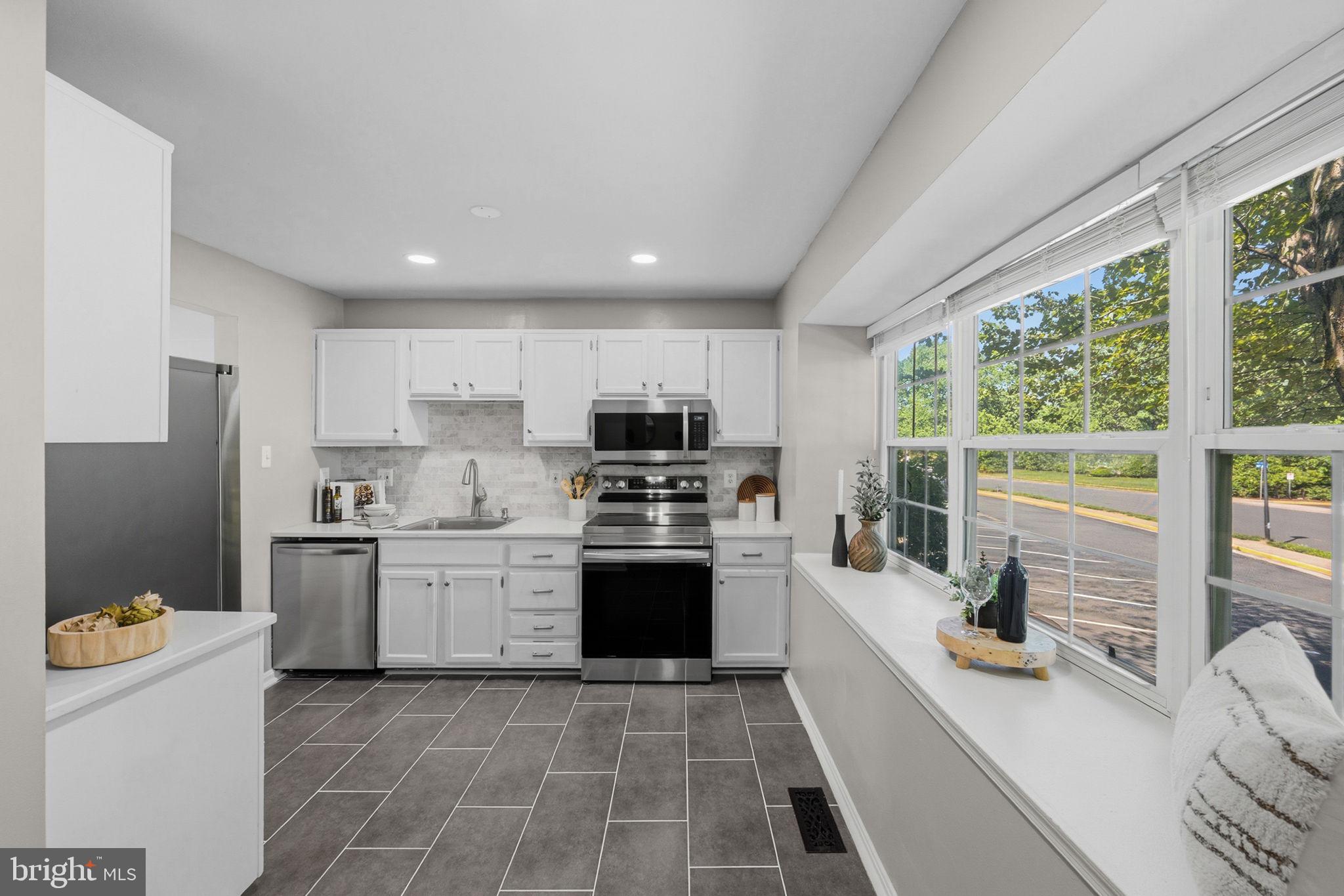 PINEWOOD GREENS - Residential