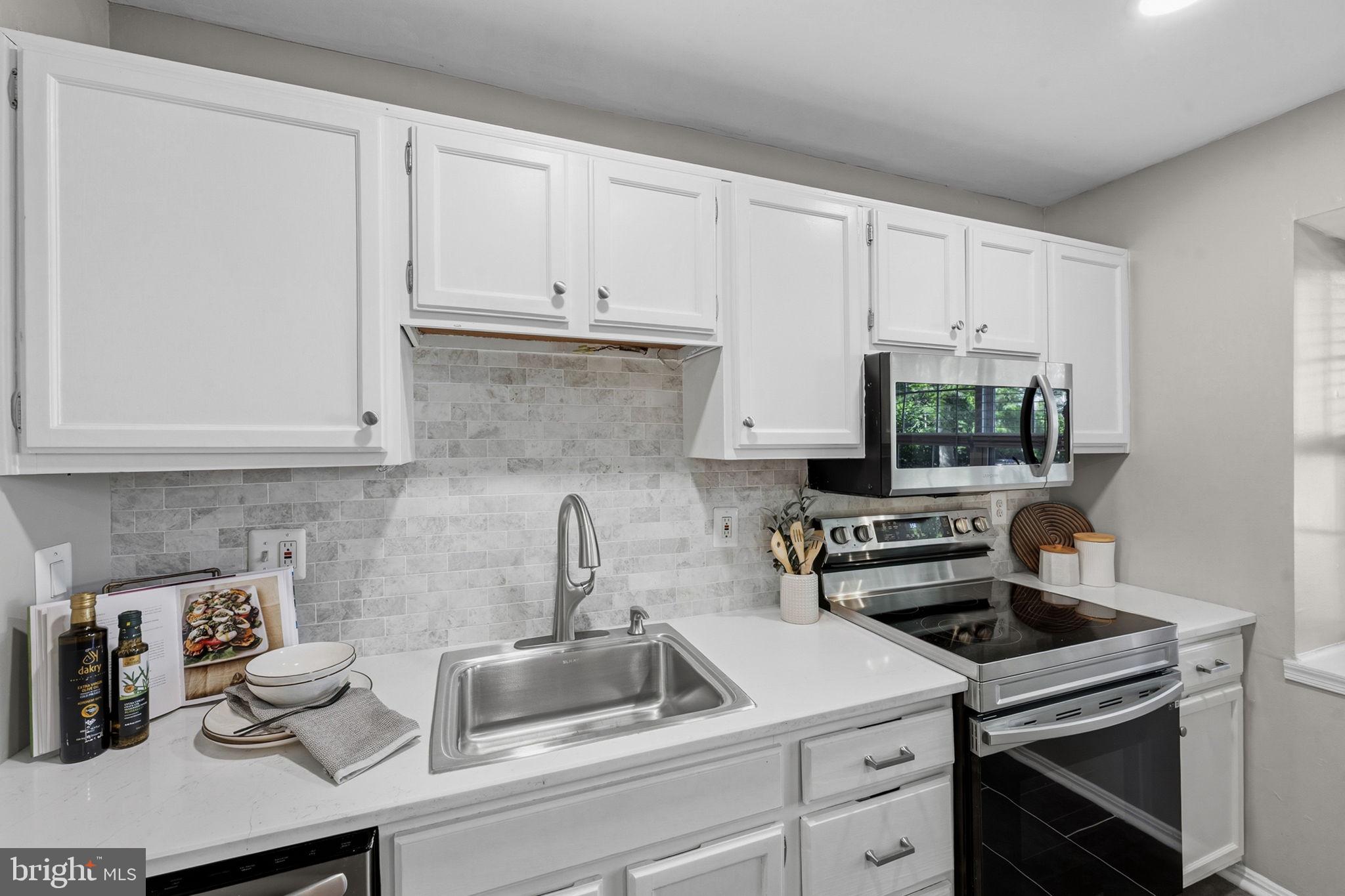 PINEWOOD GREENS - Residential