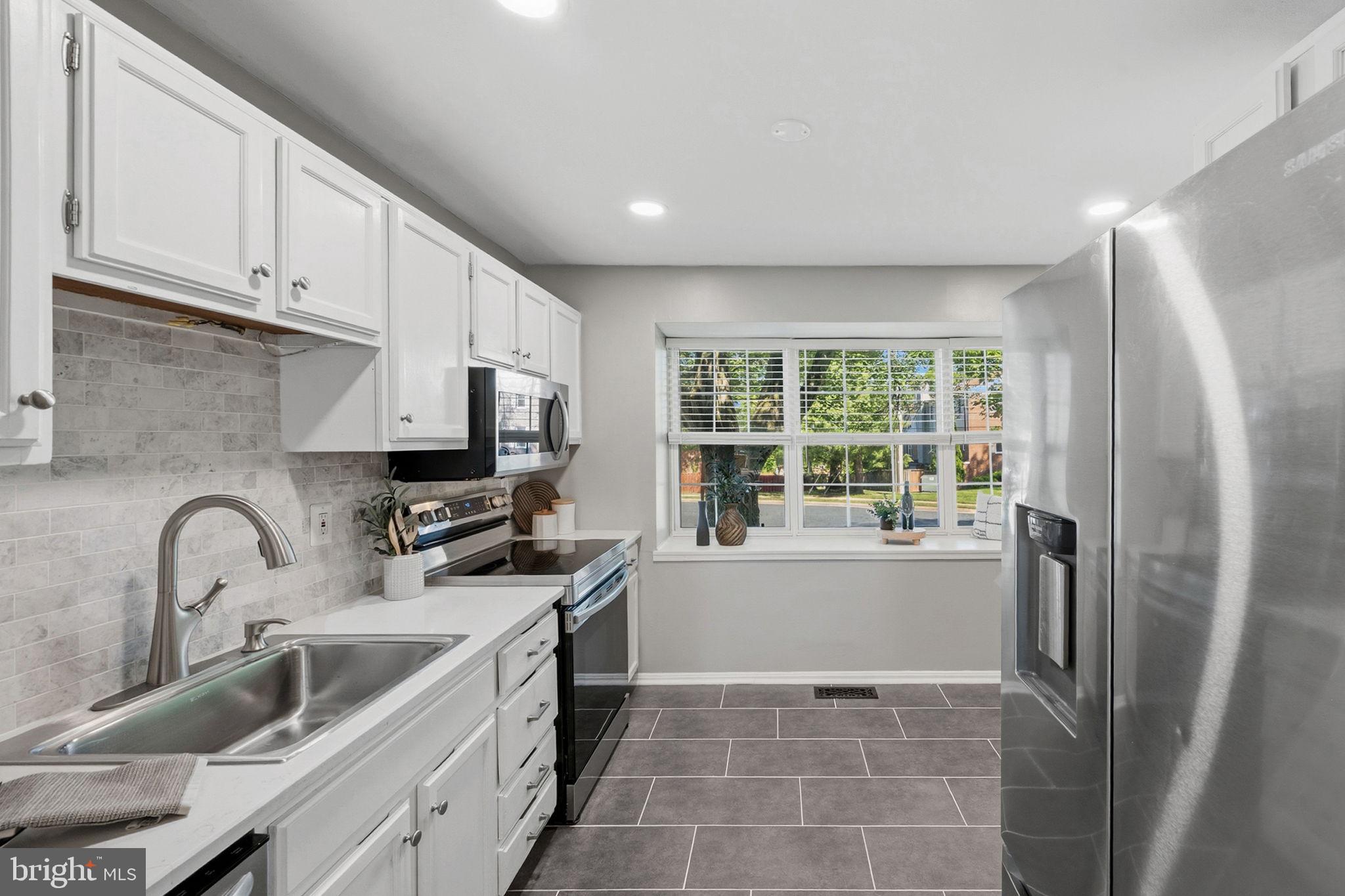 PINEWOOD GREENS - Residential
