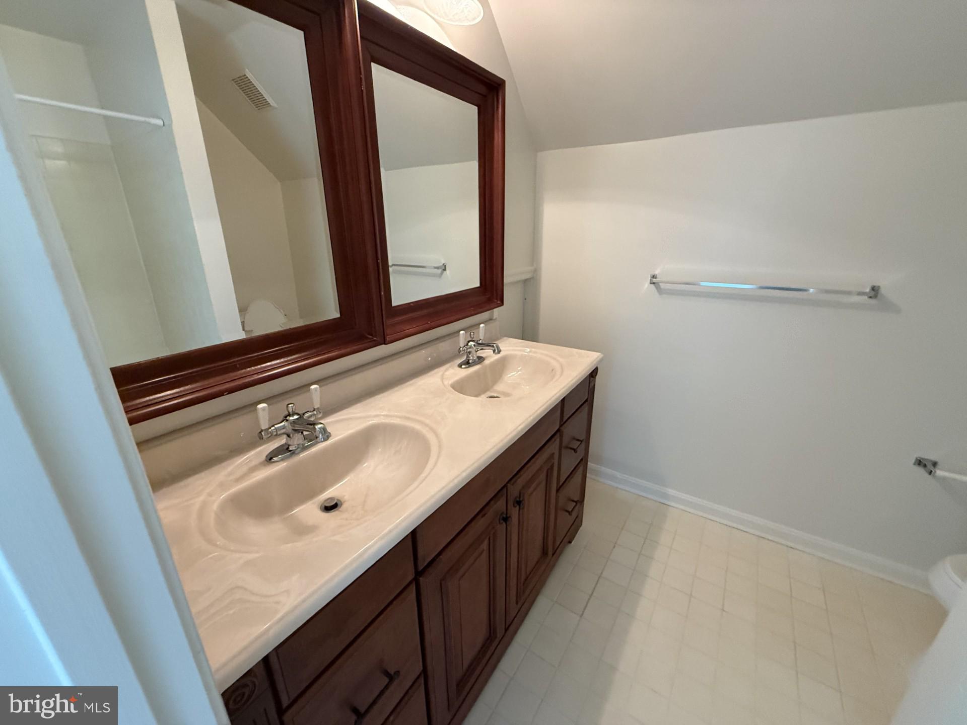 SOUTH RIVER LANDING - Residential