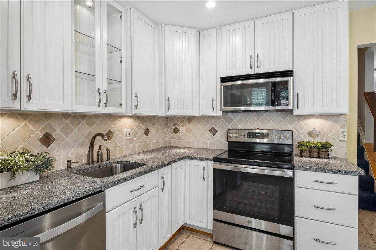 MARINERS POINT - Residential