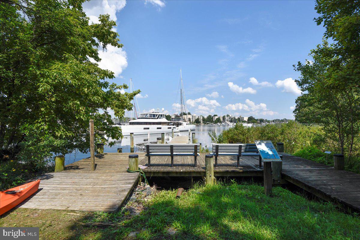 MARINERS POINT - Residential