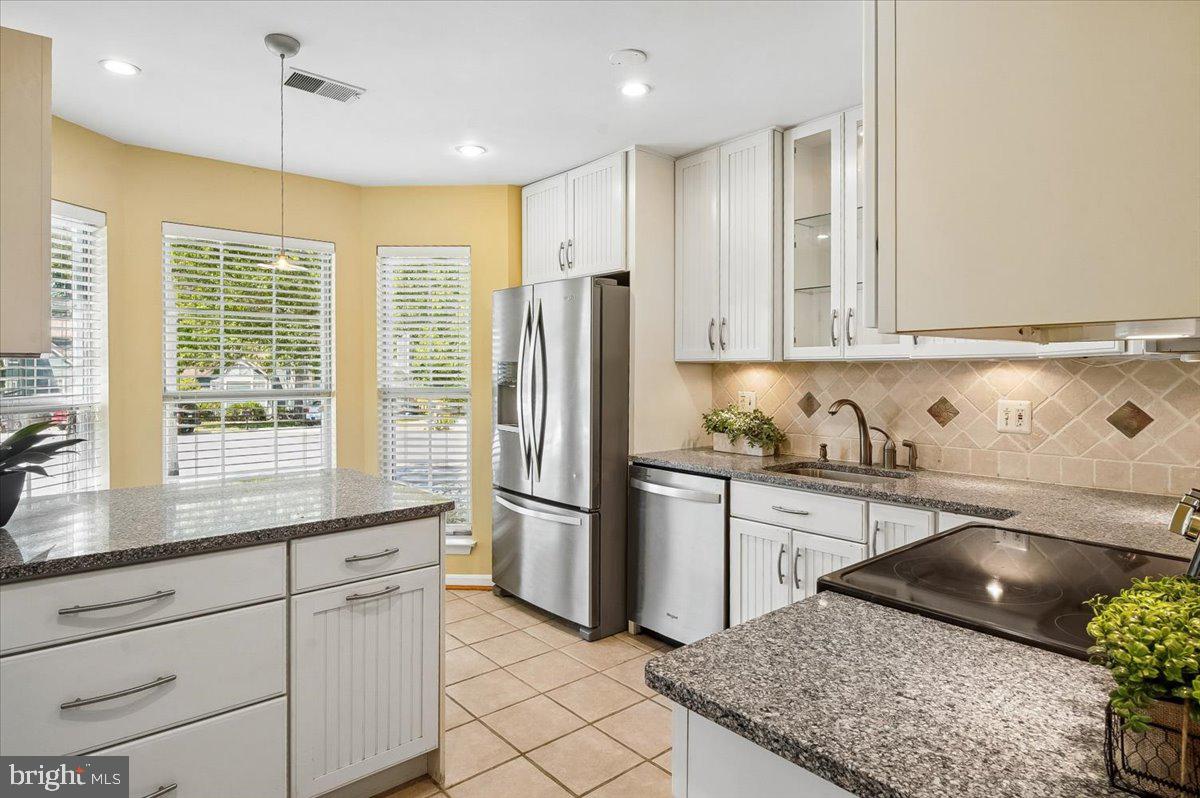 MARINERS POINT - Residential