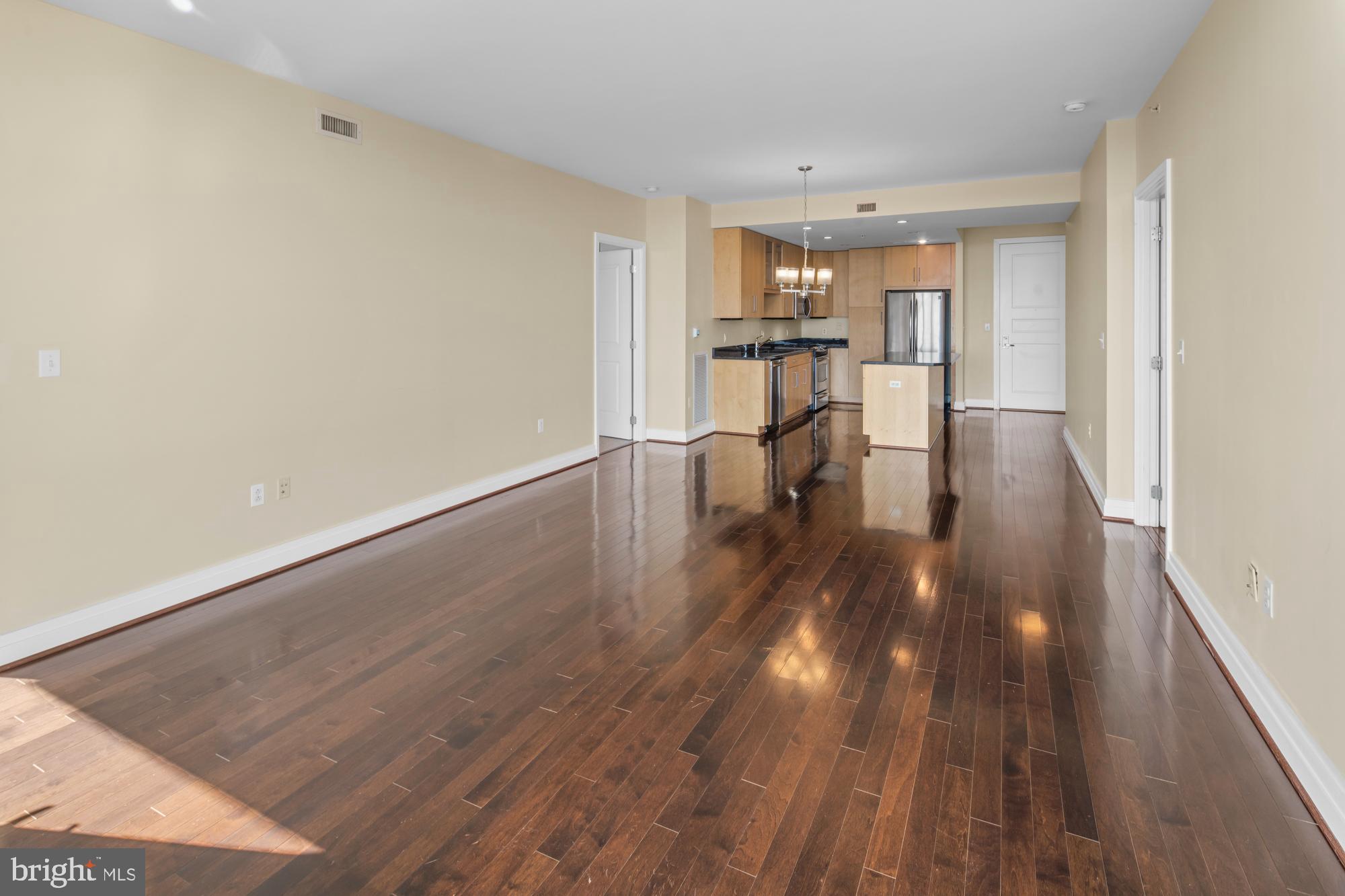 ONE PARK CREST CONDOMINIUM - Residential