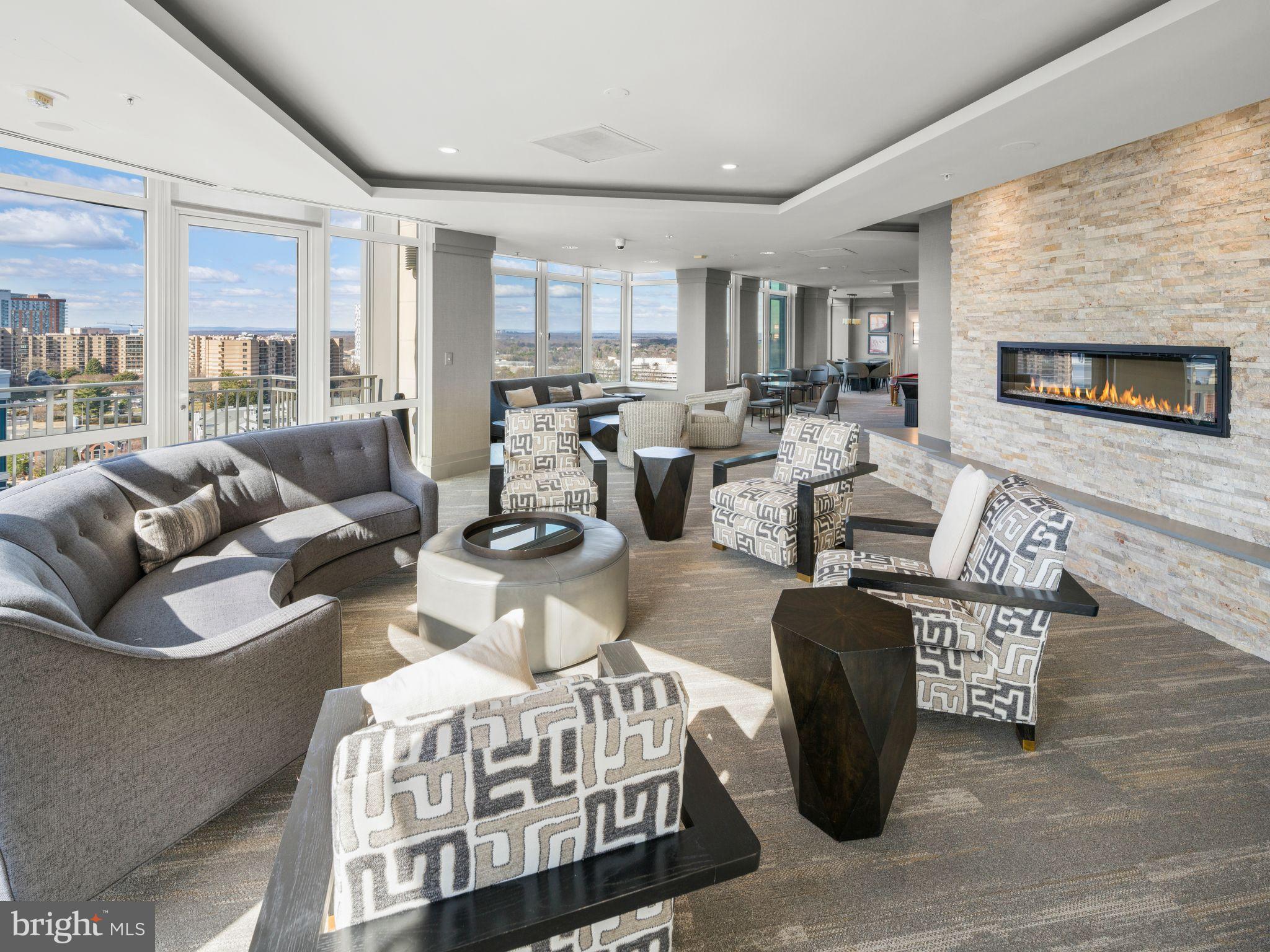 ONE PARK CREST CONDOMINIUM - Residential