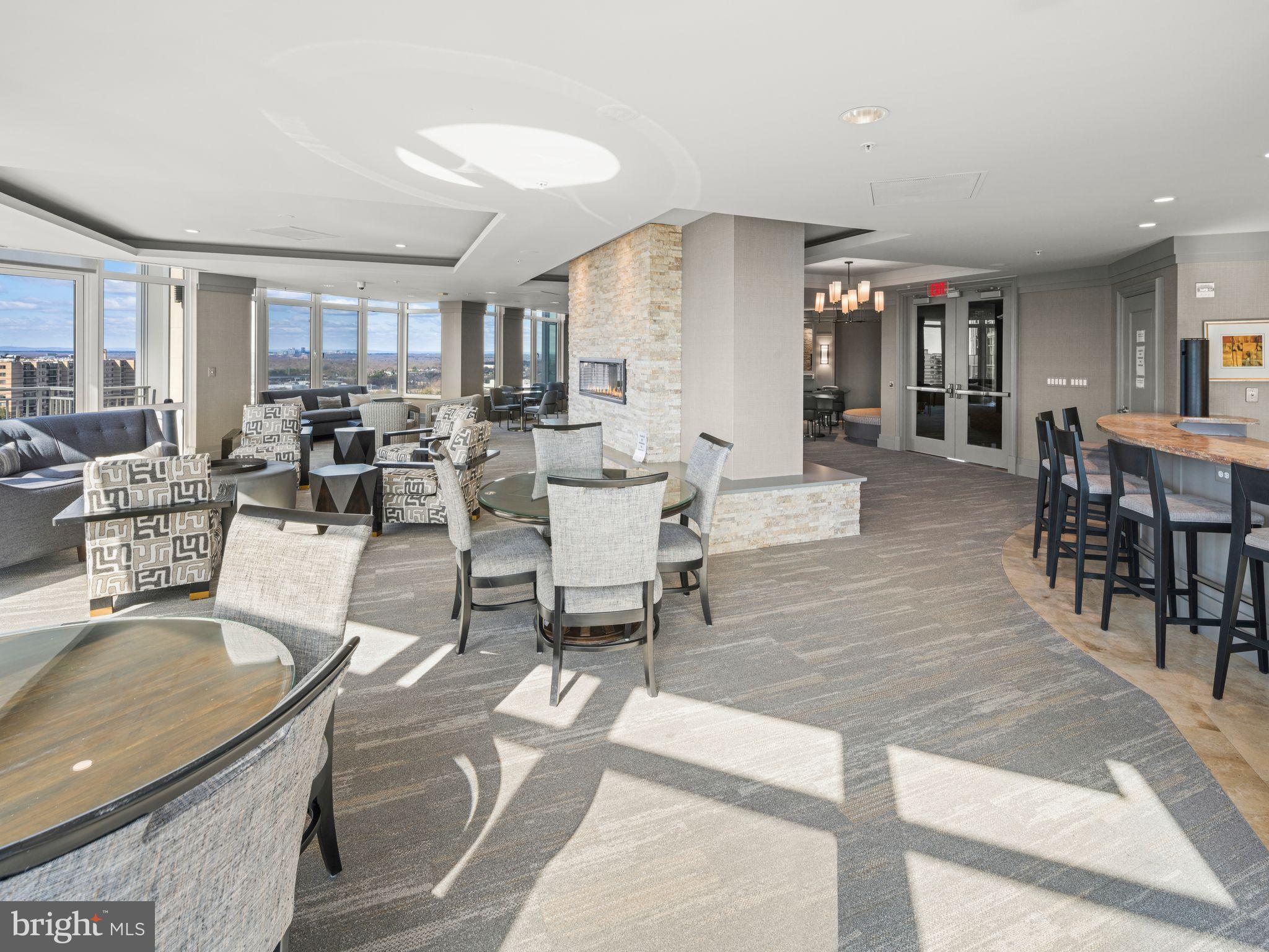 ONE PARK CREST CONDOMINIUM - Residential