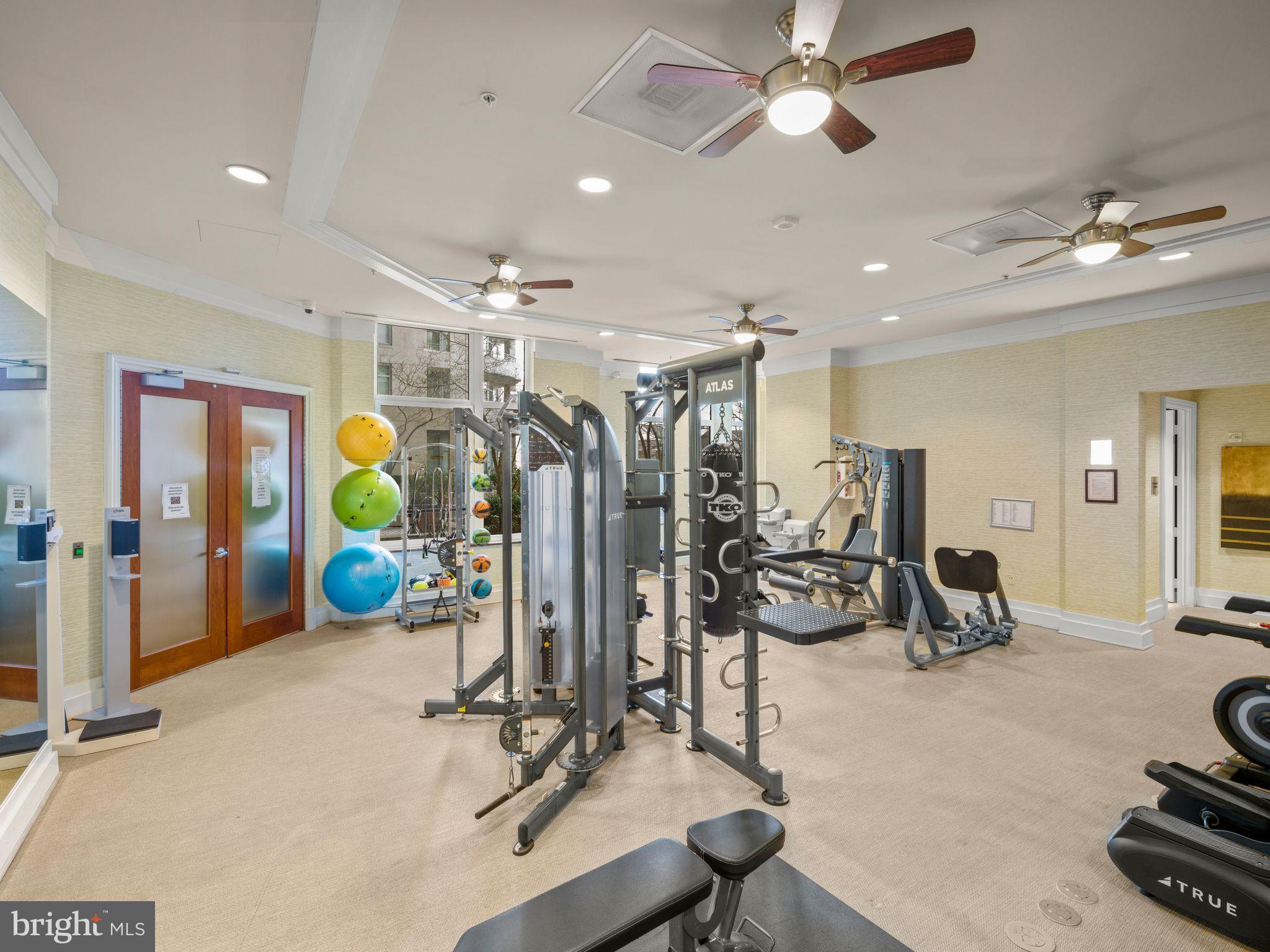 ONE PARK CREST CONDOMINIUM - Residential