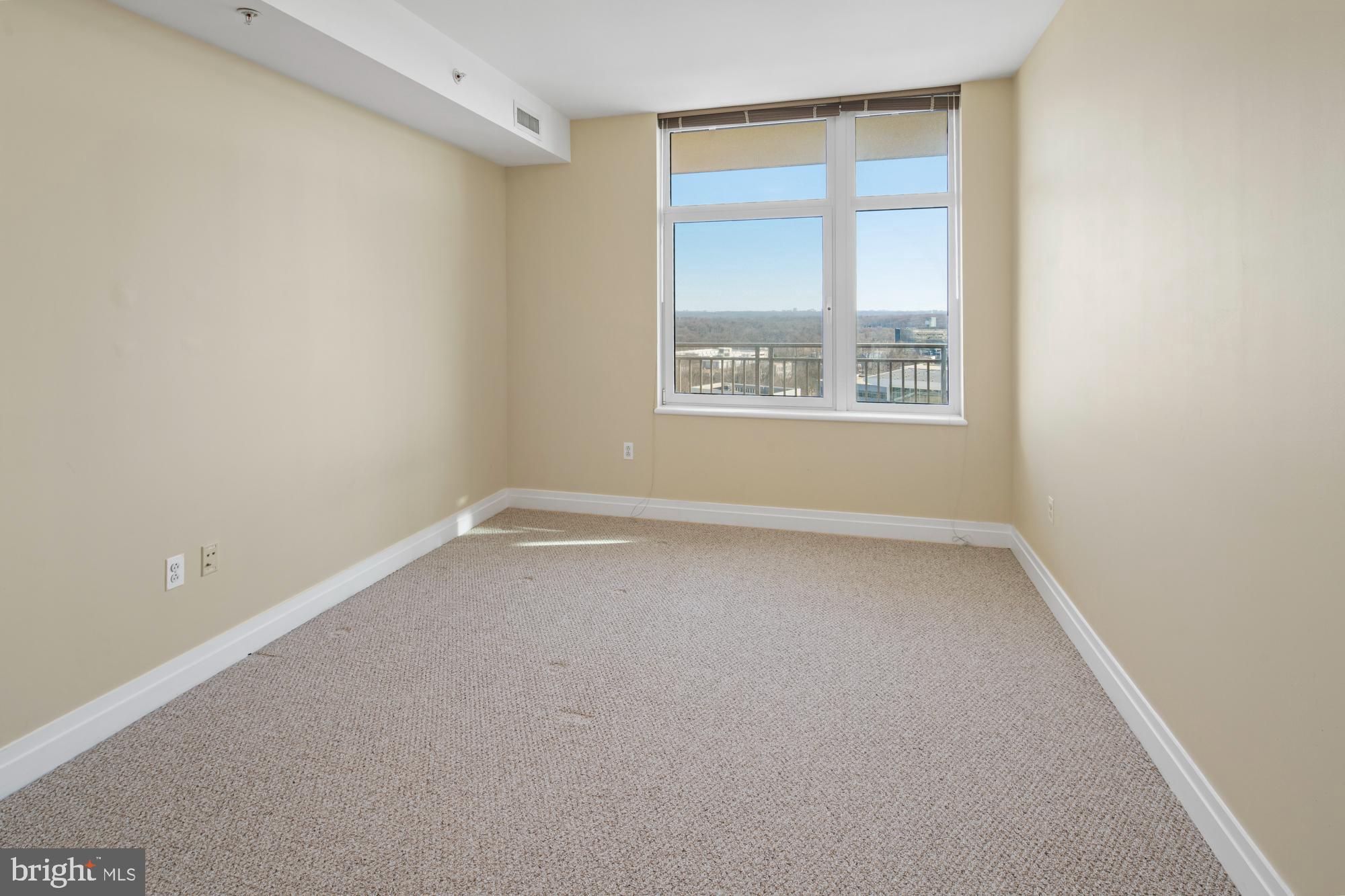 ONE PARK CREST CONDOMINIUM - Residential