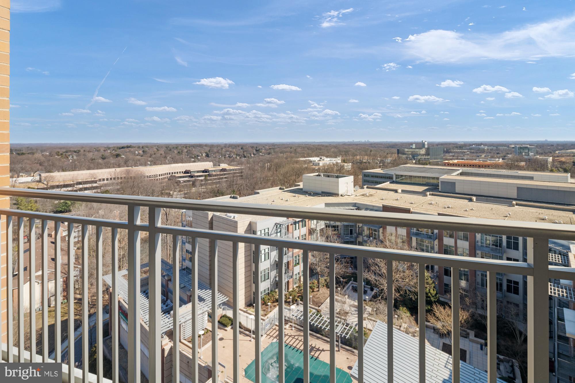 ONE PARK CREST CONDOMINIUM - Residential