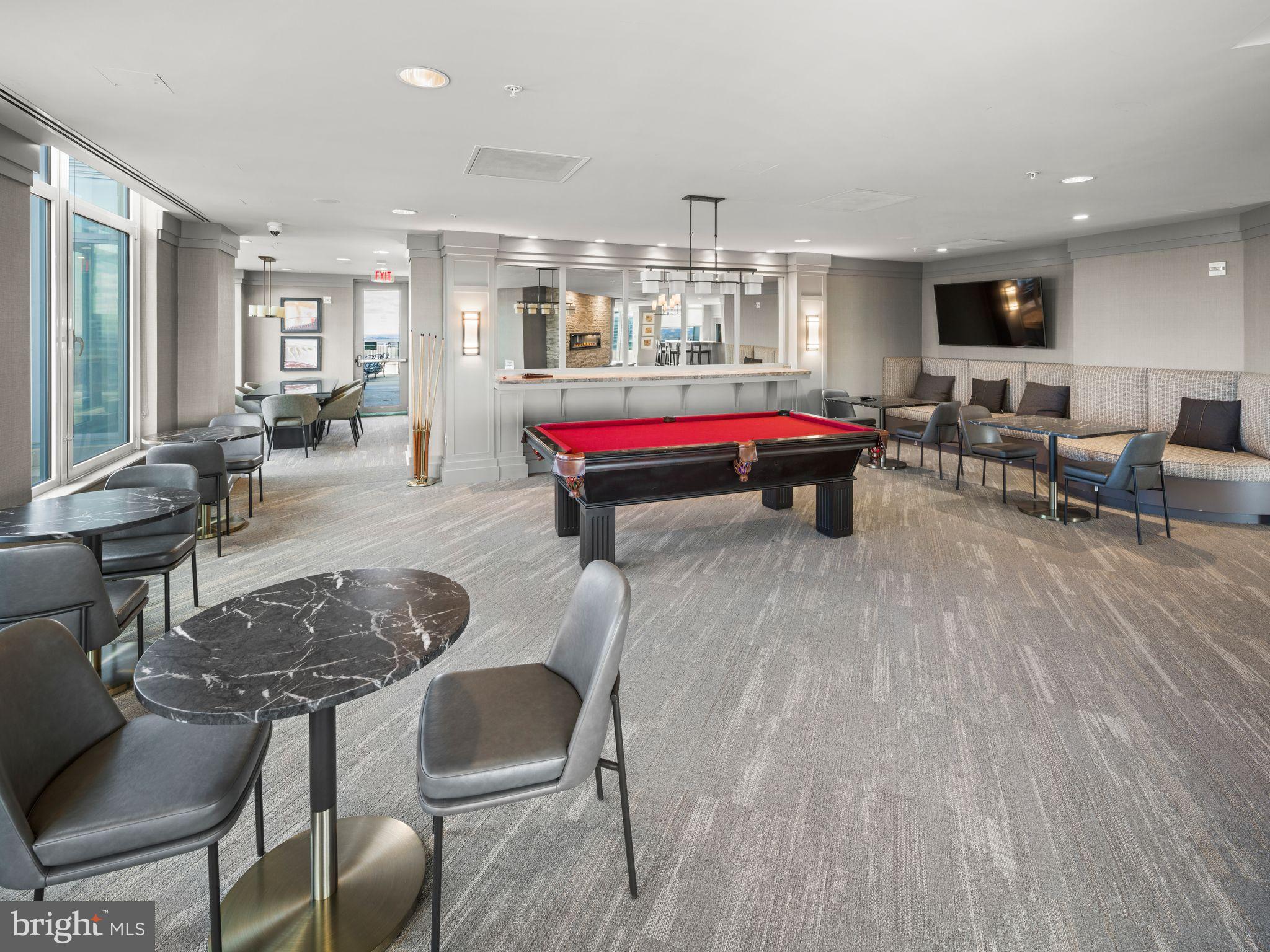 ONE PARK CREST CONDOMINIUM - Residential