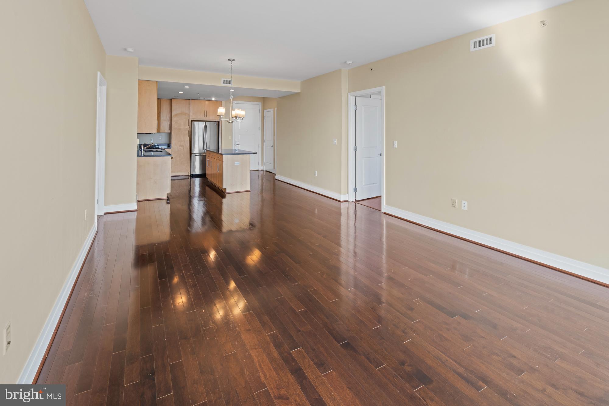 ONE PARK CREST CONDOMINIUM - Residential