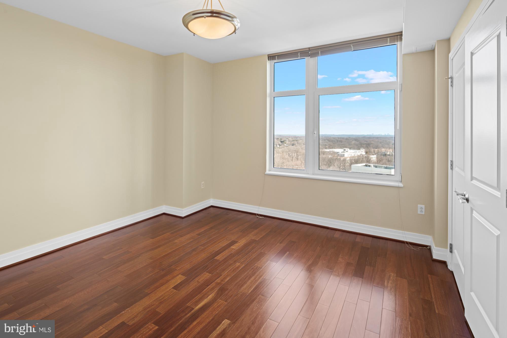 ONE PARK CREST CONDOMINIUM - Residential