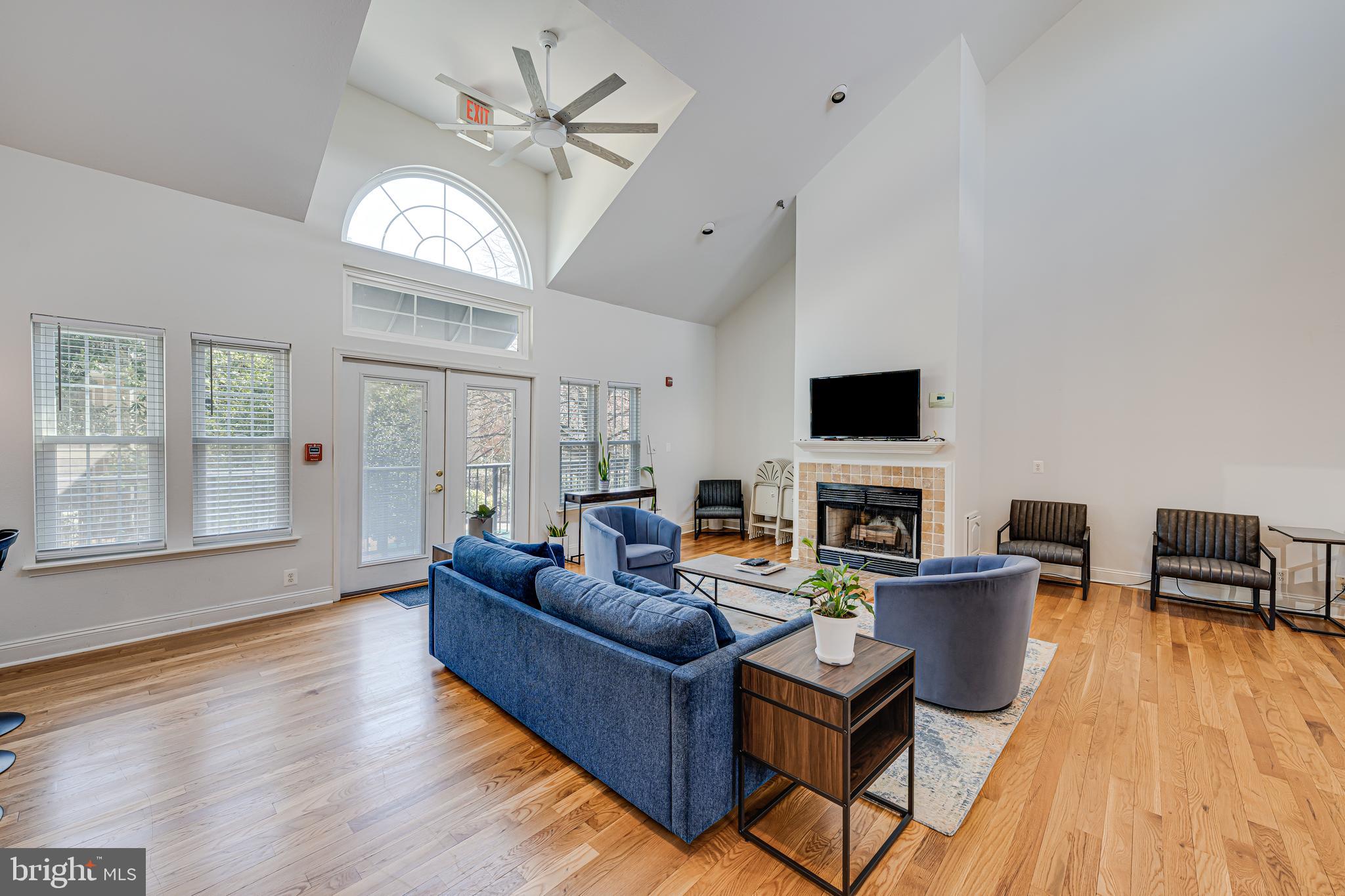 POINTE AT PARK CENTER - Residential