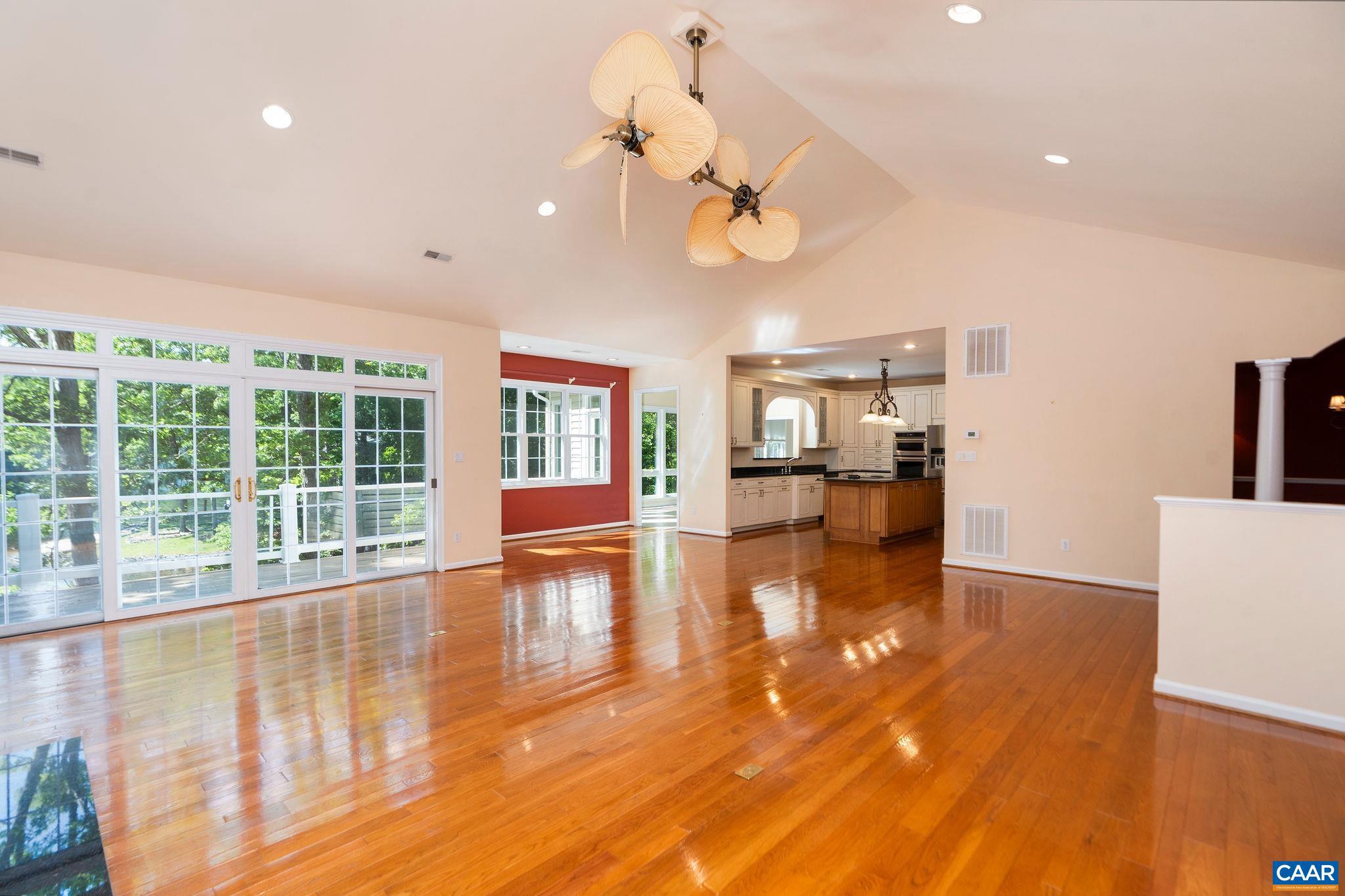 LAKE MONTICELLO - Residential