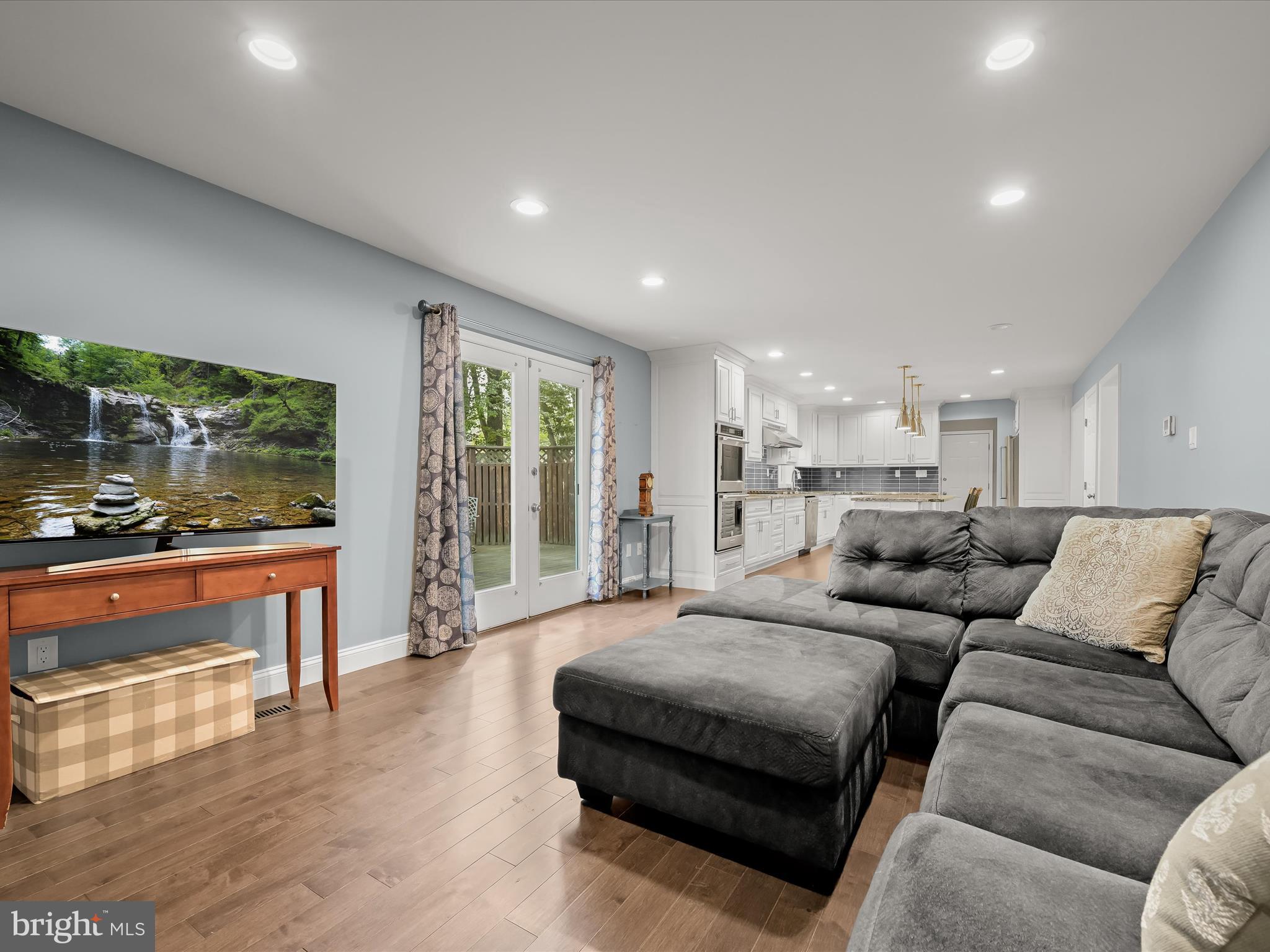 HICKORY RIDGE - Residential