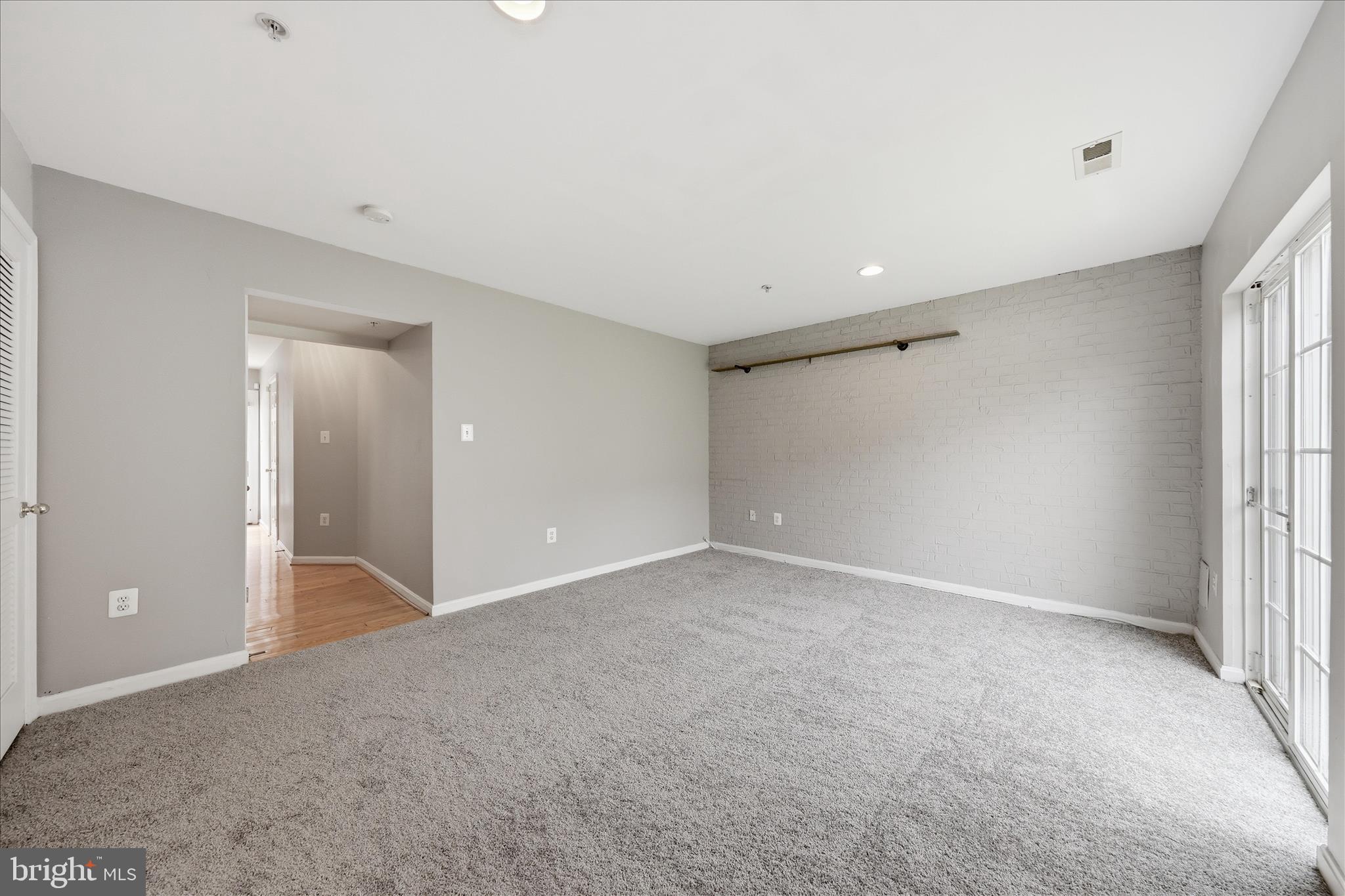 SENECA RIDGE - Residential
