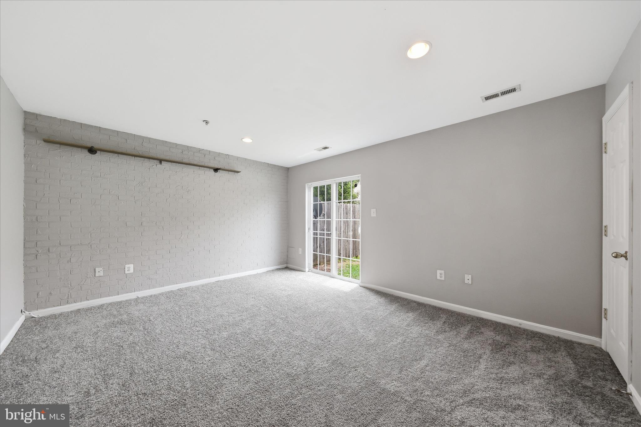 SENECA RIDGE - Residential