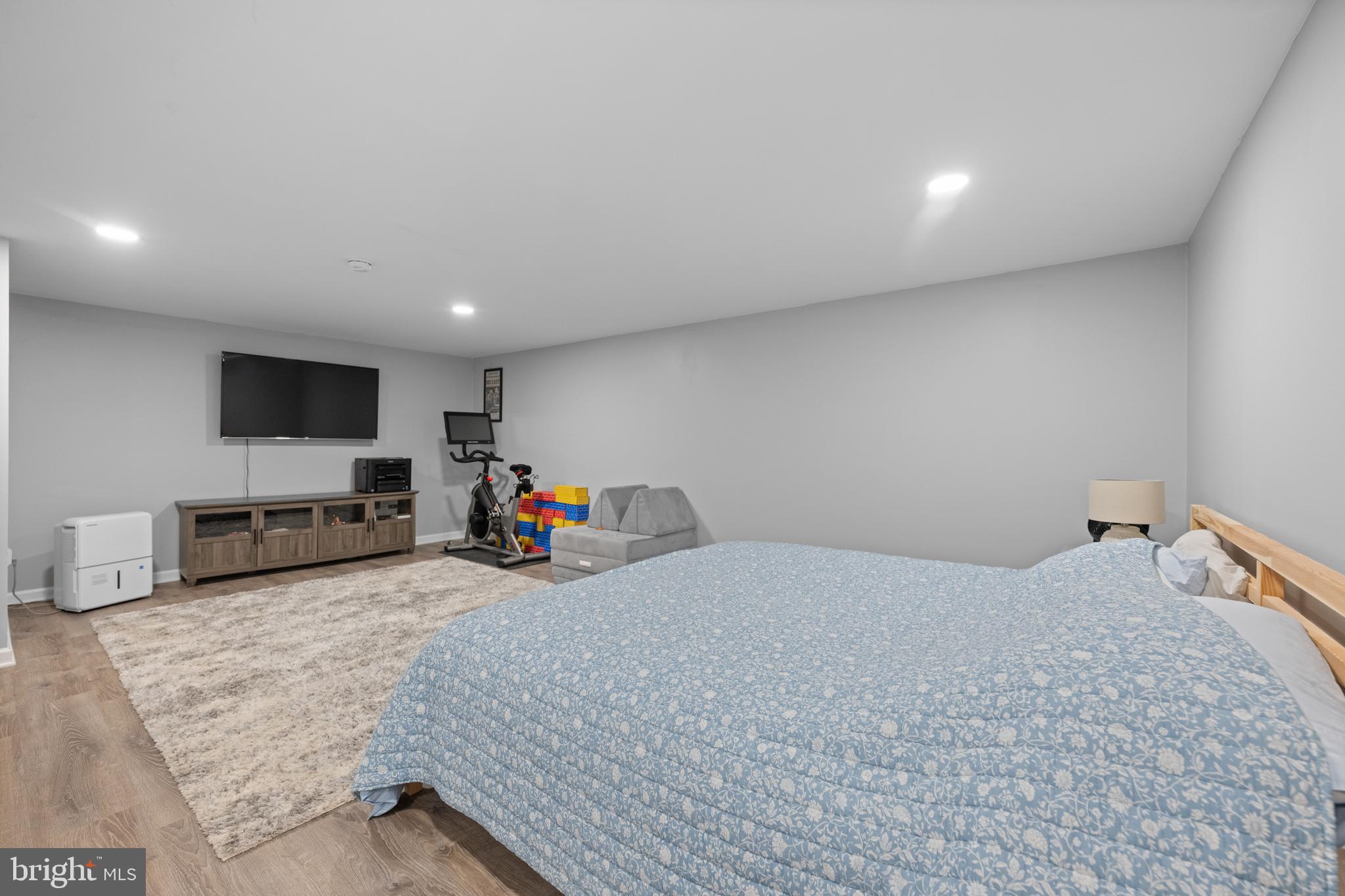 MAPLE RIDGE - Residential