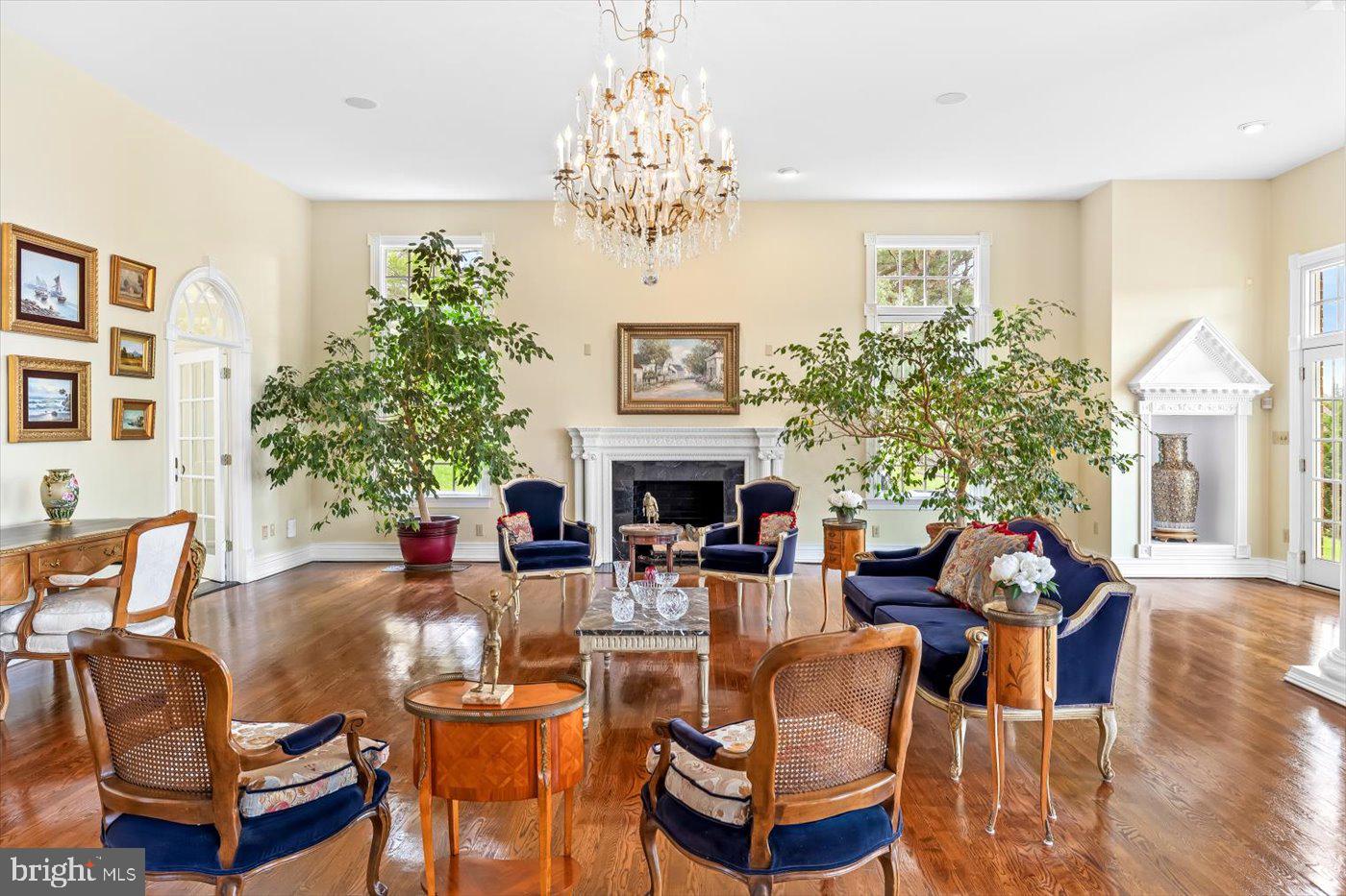 BOSCOBEL FARMS - Residential