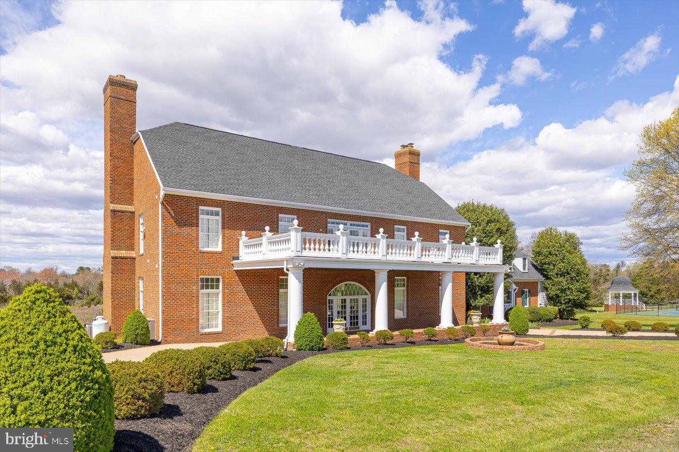 BOSCOBEL FARMS - Residential