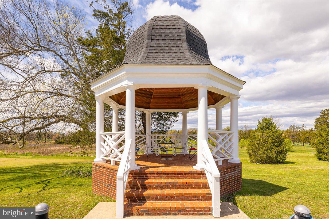 BOSCOBEL FARMS - Residential