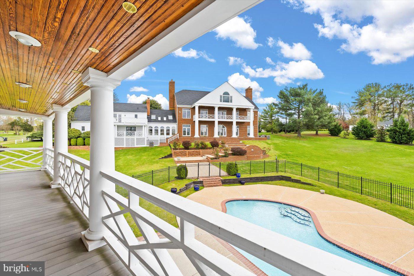 BOSCOBEL FARMS - Residential