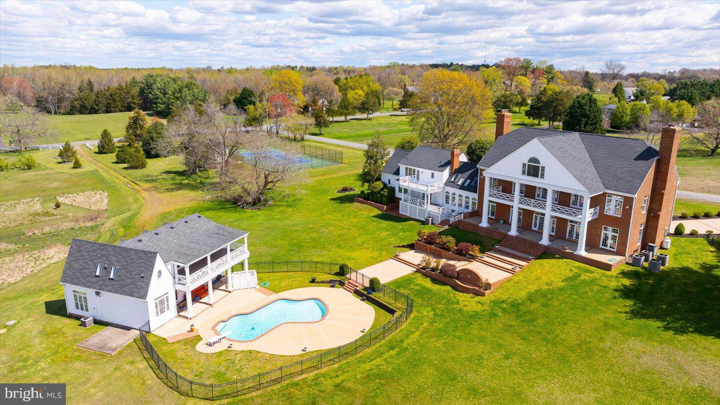 BOSCOBEL FARMS - Residential