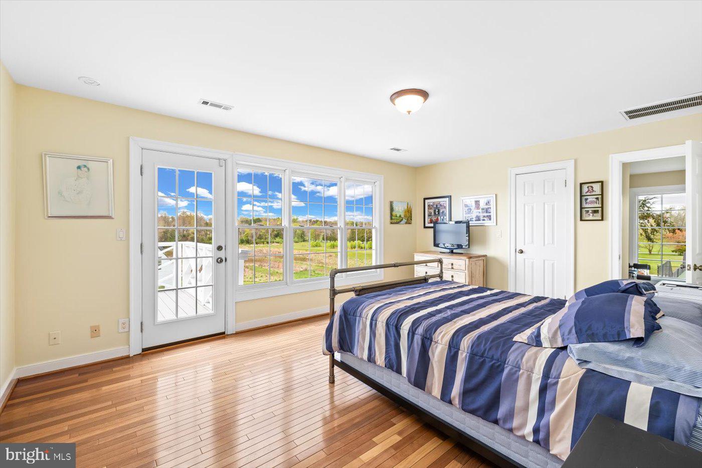 BOSCOBEL FARMS - Residential