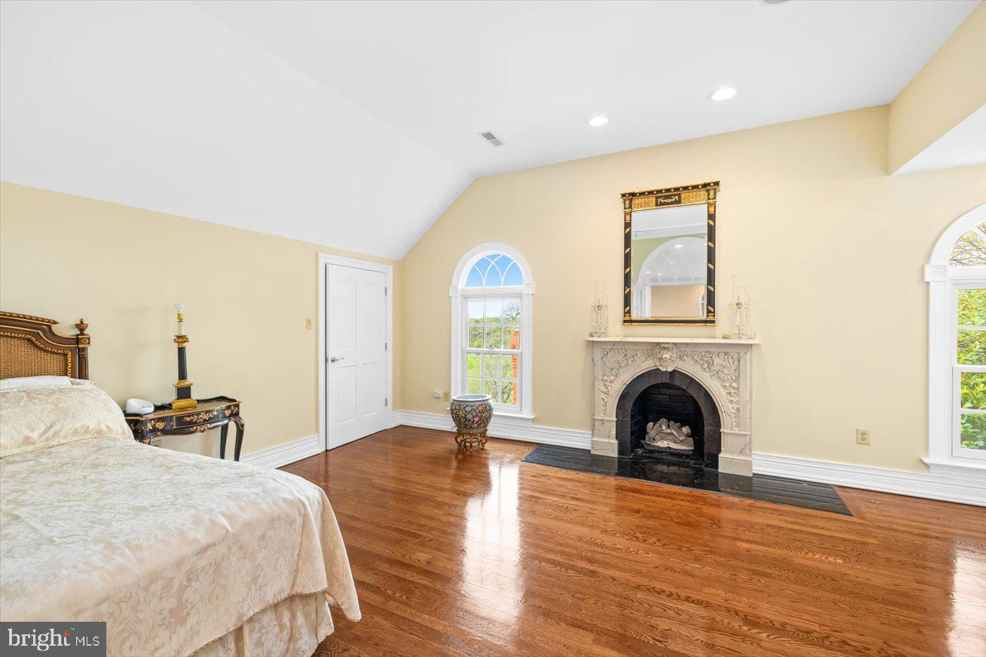 BOSCOBEL FARMS - Residential