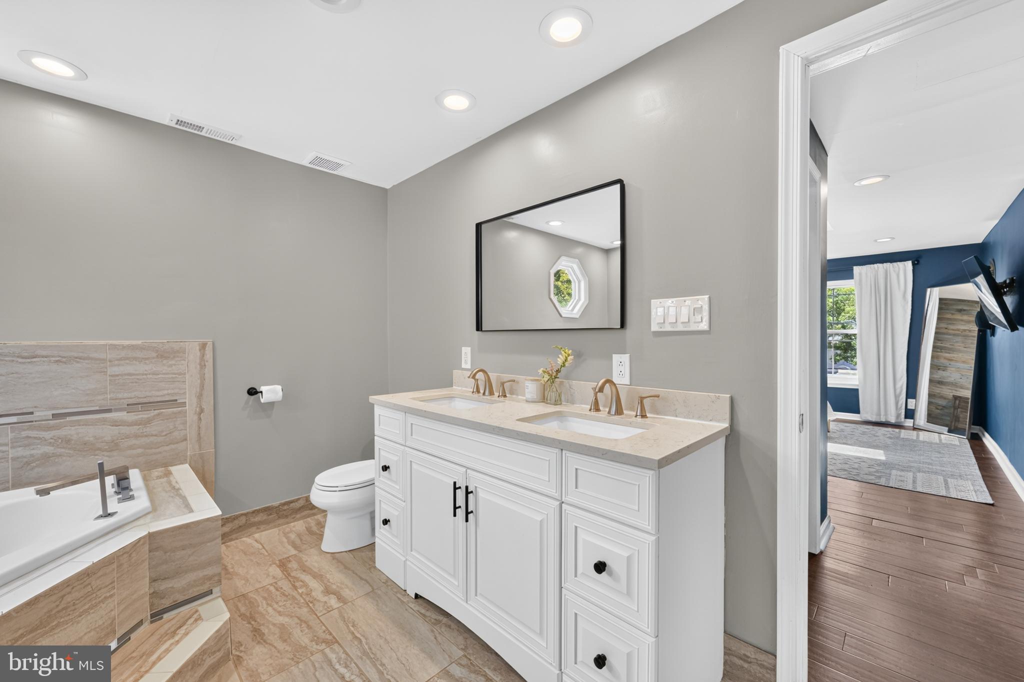 WASHINGTON HGTS - Residential