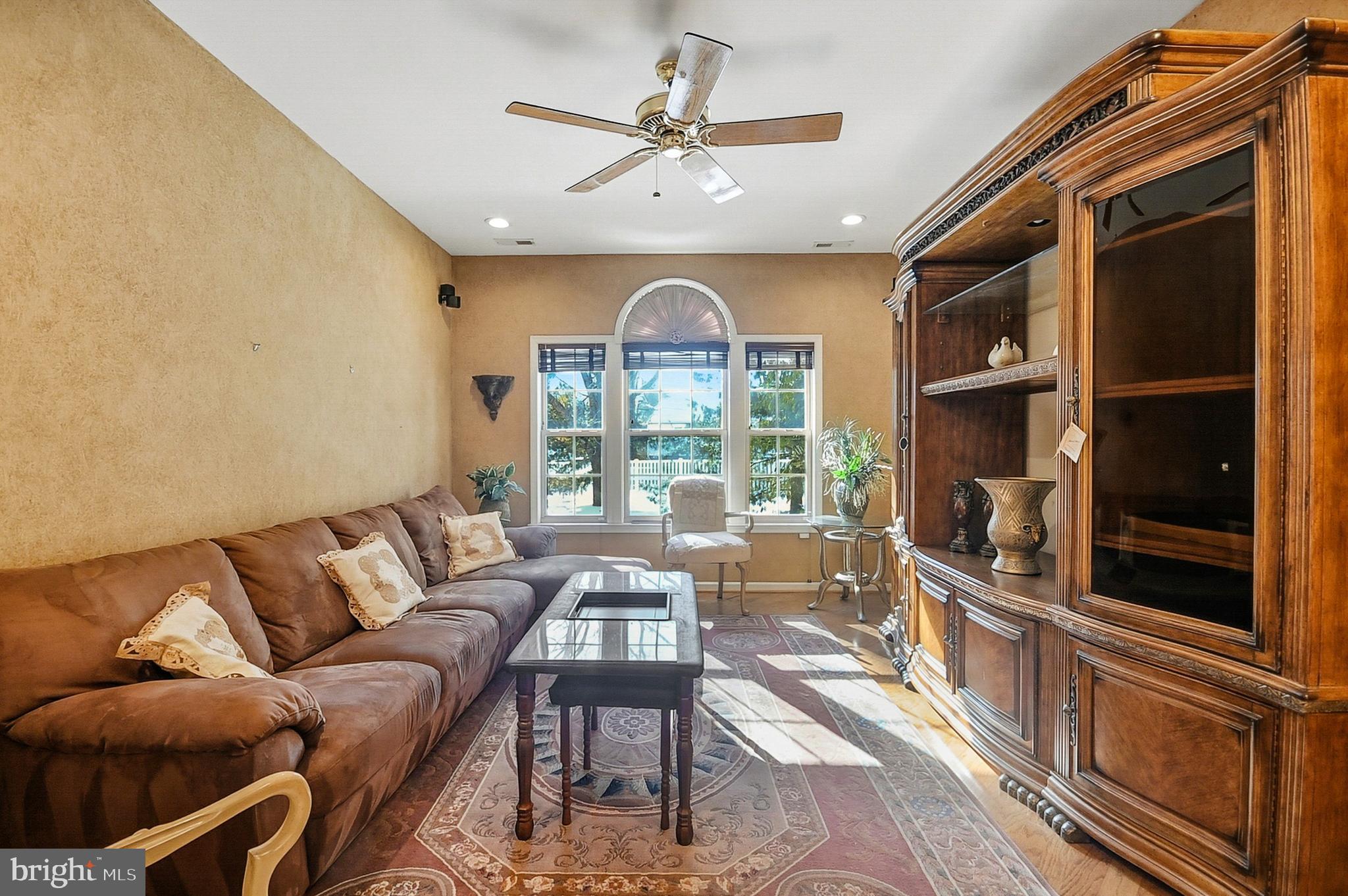 LEGACY OAKS - Residential