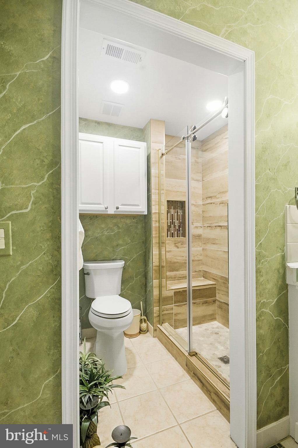 LEGACY OAKS - Residential